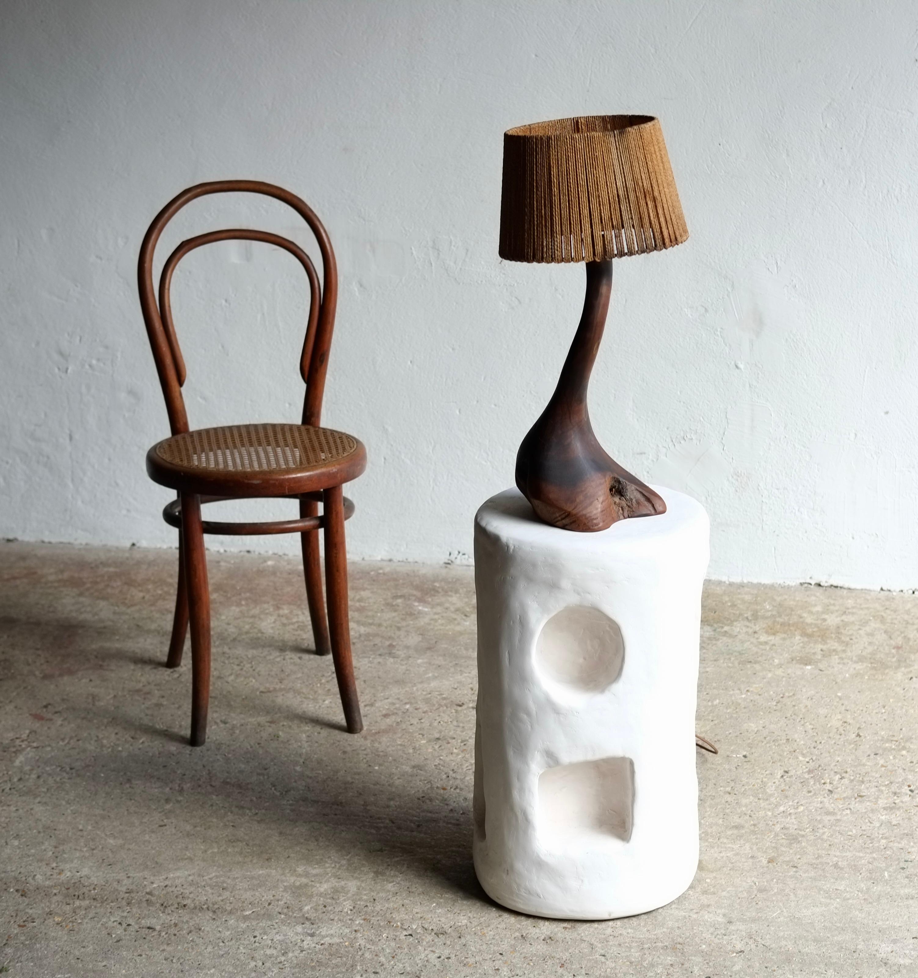 A midcentury French natural wood table lamp with a period rope lamp shade.

Dimensions including shade H 55 W 22 D 22 cm