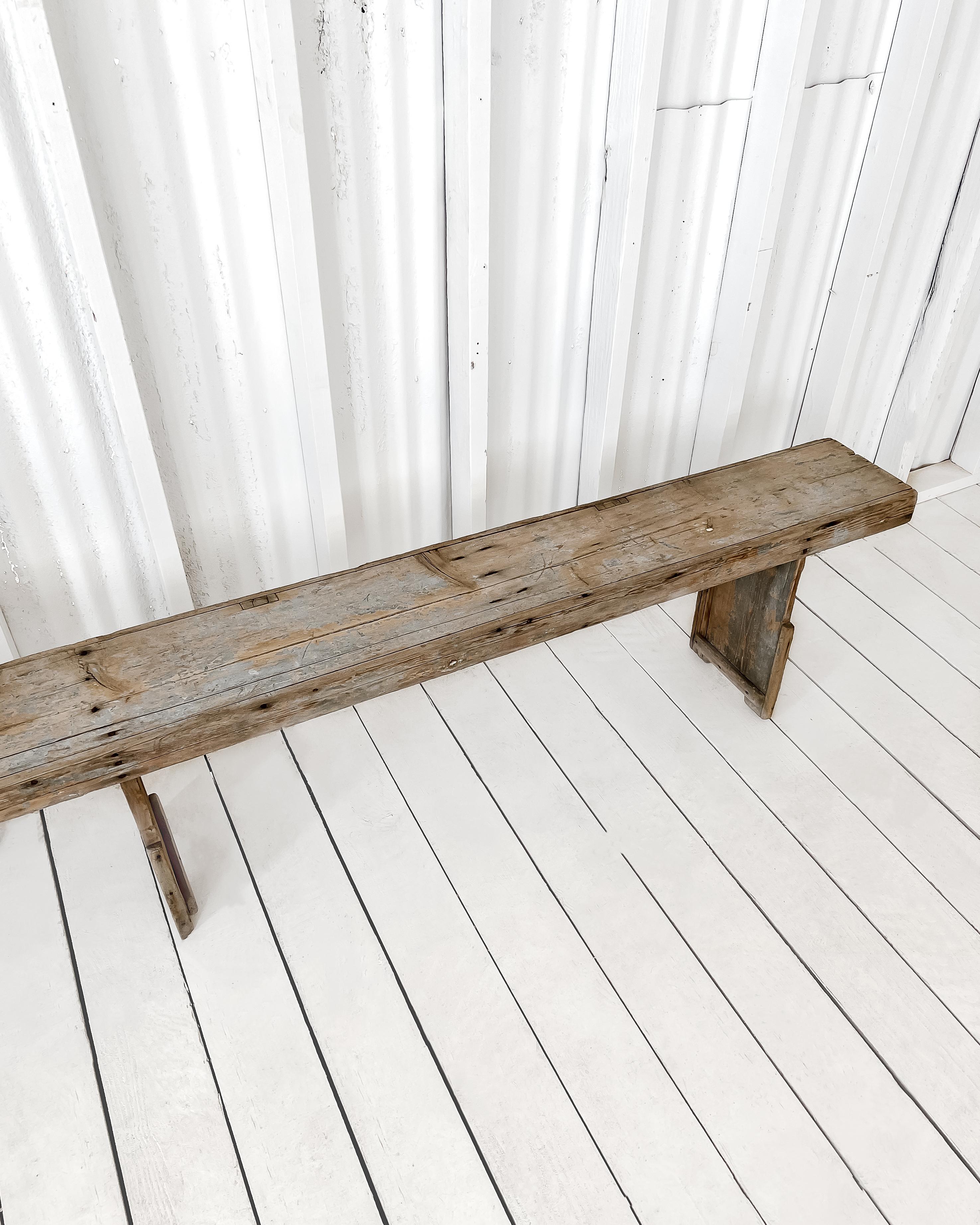 Natural Wood Primitive Farmhouse Bench In Good Condition In Mckinney, TX