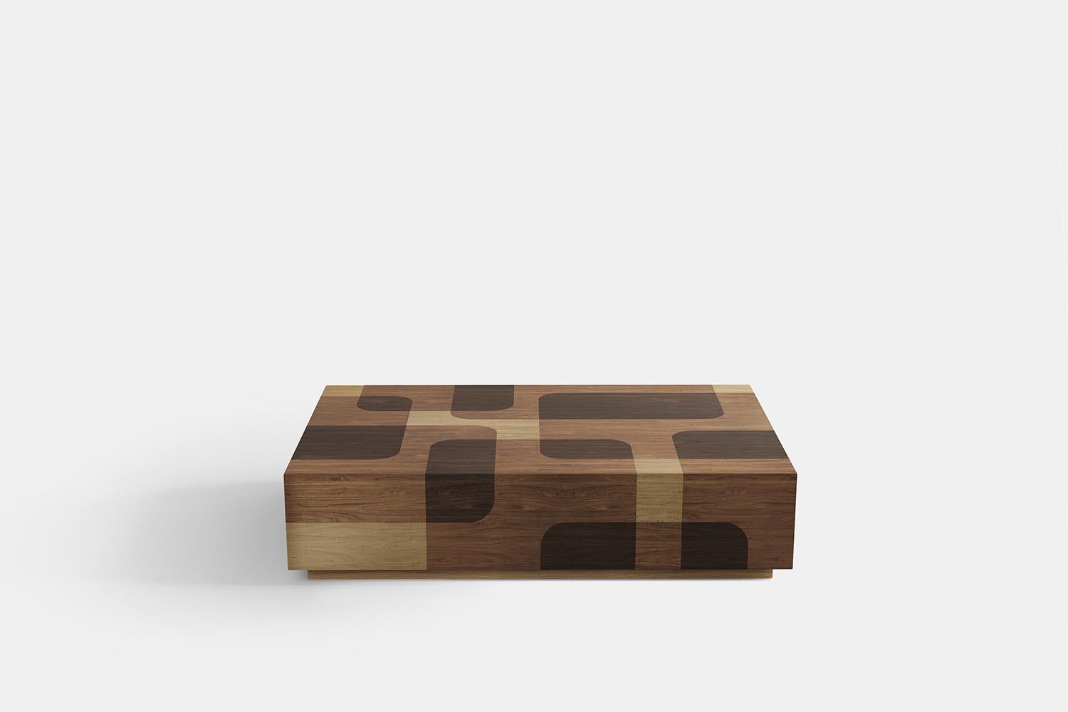 Quadratischer Couchtisch Bodega aus warmem Holz mit Intarsien aus Furnier von Joel Escalona im Angebot 1