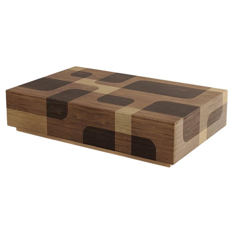 Quadratischer Couchtisch Bodega aus warmem Holz mit Intarsien aus Furnier von Joel Escalona im Angebot