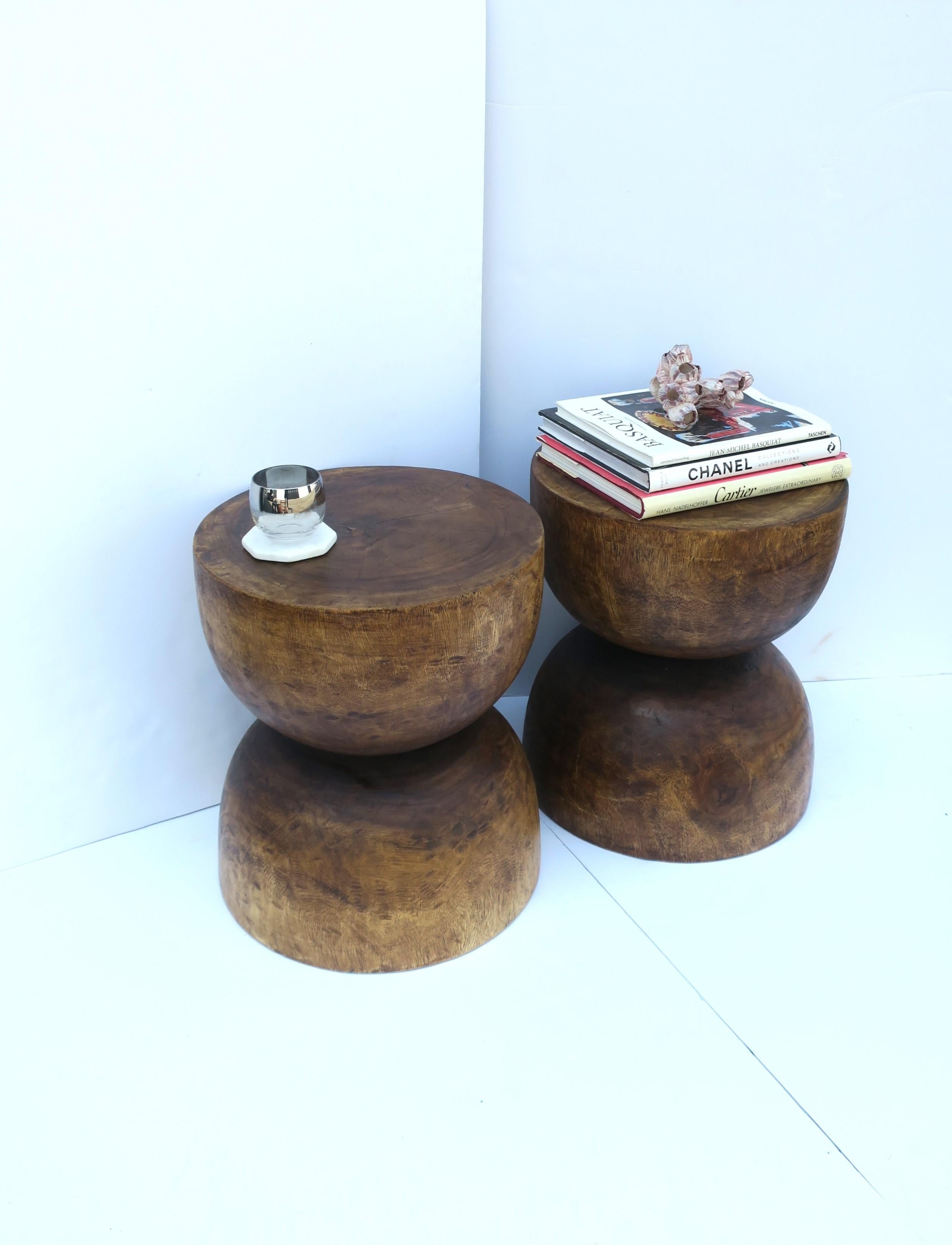 Natural Wood Round Side End Drinks Pedestal Tables or Stools, Pair In Good Condition In New York, NY