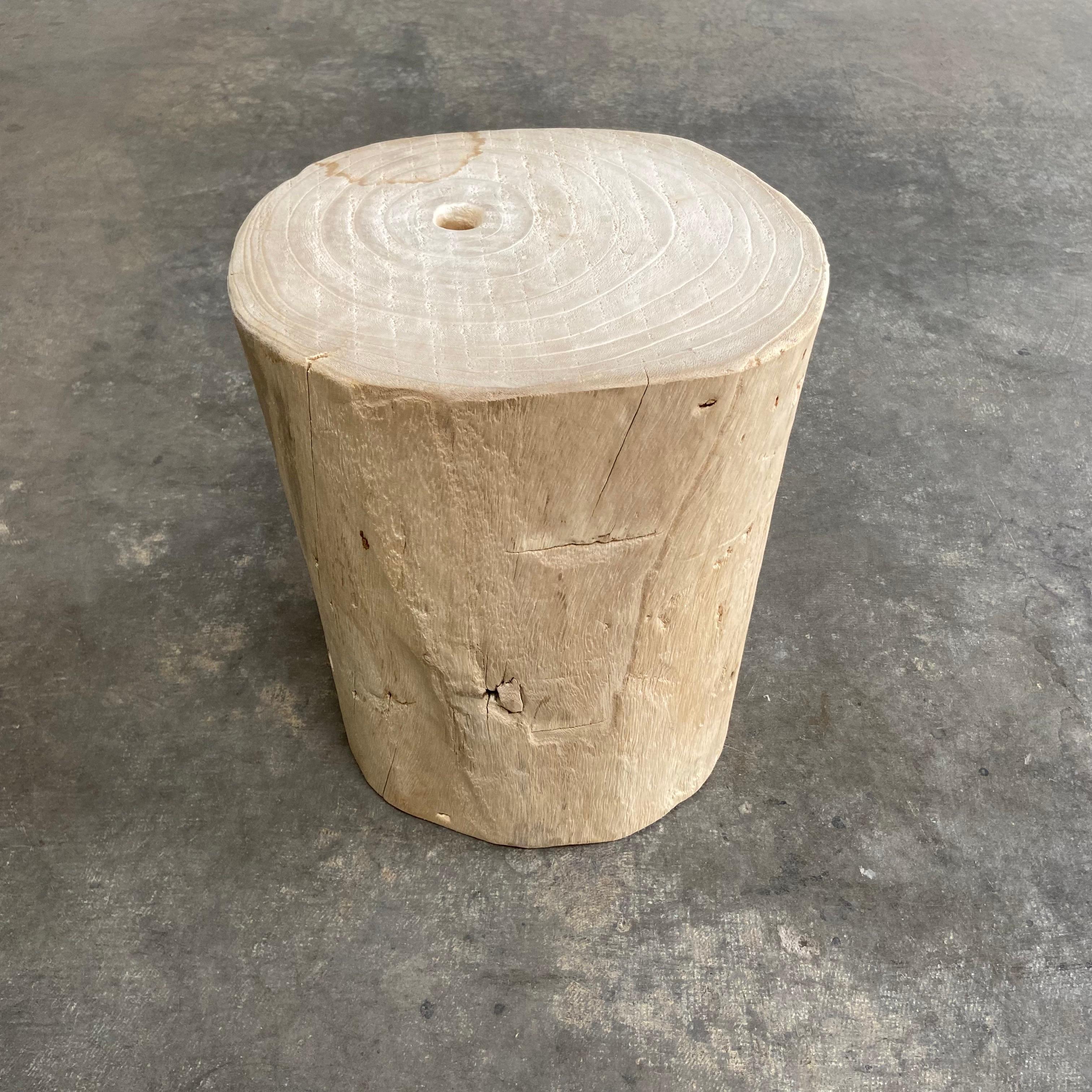 Natural wood side table stump. Beautiful solid stump, great for use as a side table, drink table, or bath.
Stump Size: 14”W x 12”D x 19”H.