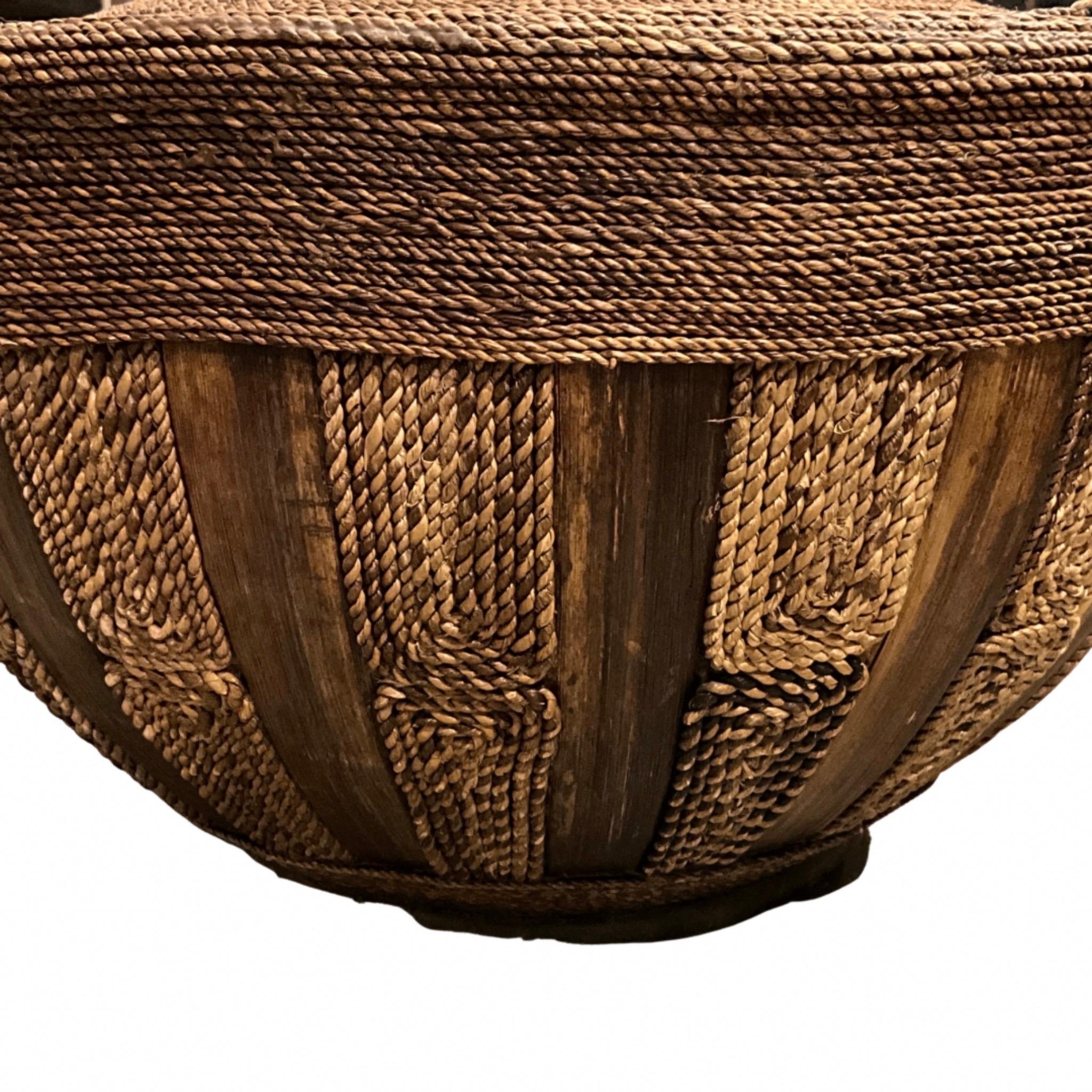 Natural Woven Fiber & Wood Container with Lid In Good Condition In Los Angeles, CA
