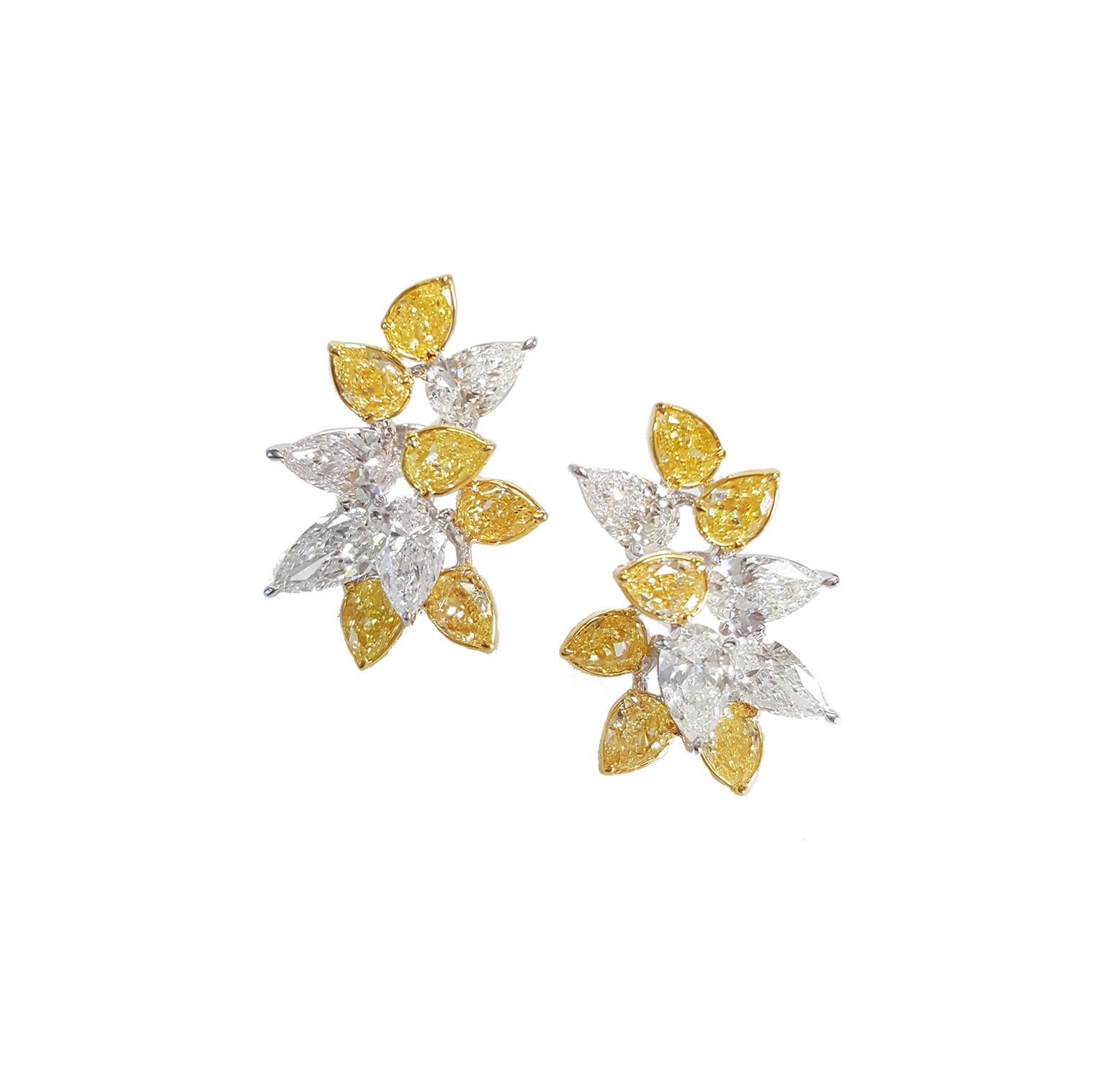 Natural Yellow and White Pear-Shaped Diamond Cluster Earrings Studs In 18K Gold Neuf - En vente à New York, NY