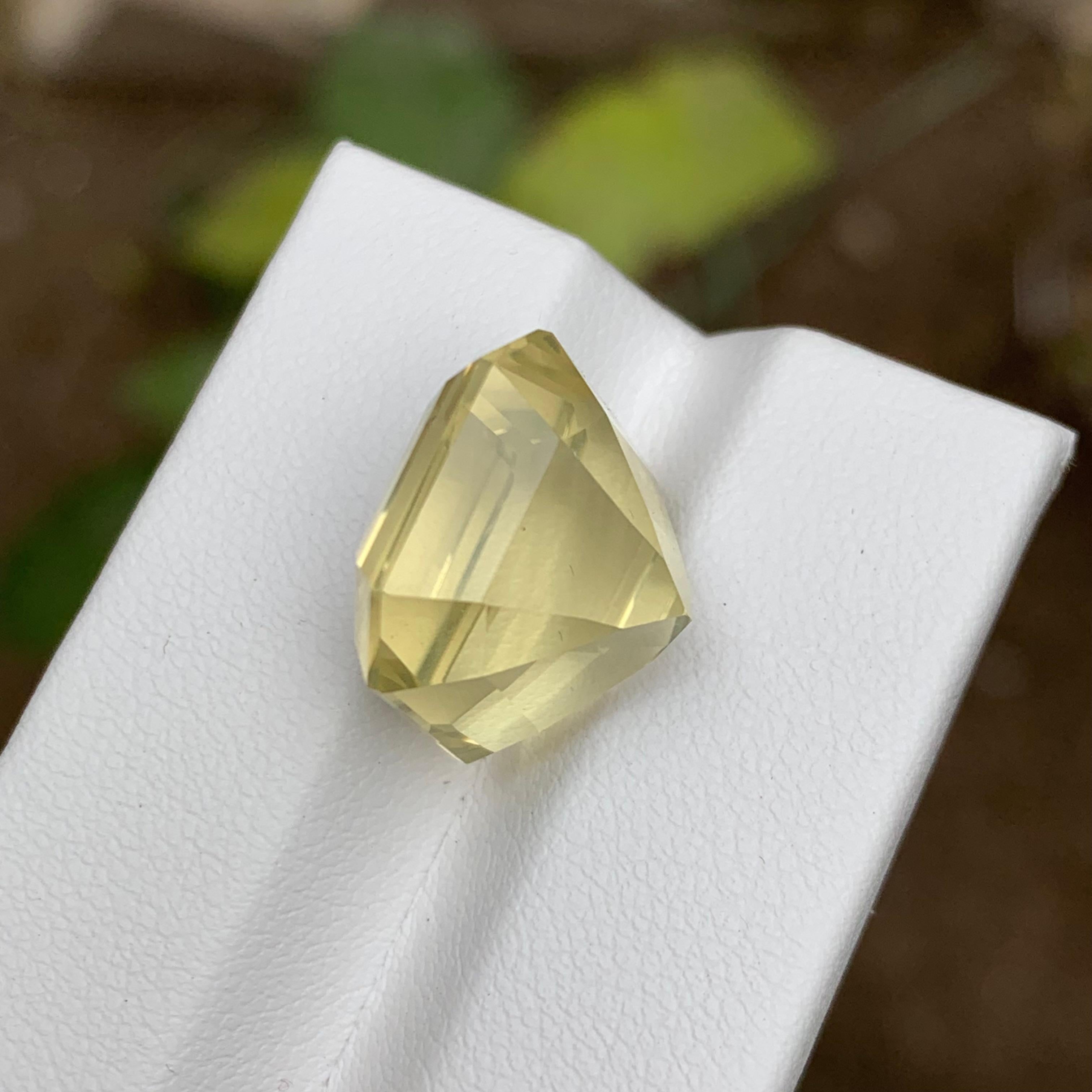 Women's or Men's Natural Yellow Certified Citrine Gemstone, 16.70 Carat Asscher Cut for Pendant For Sale