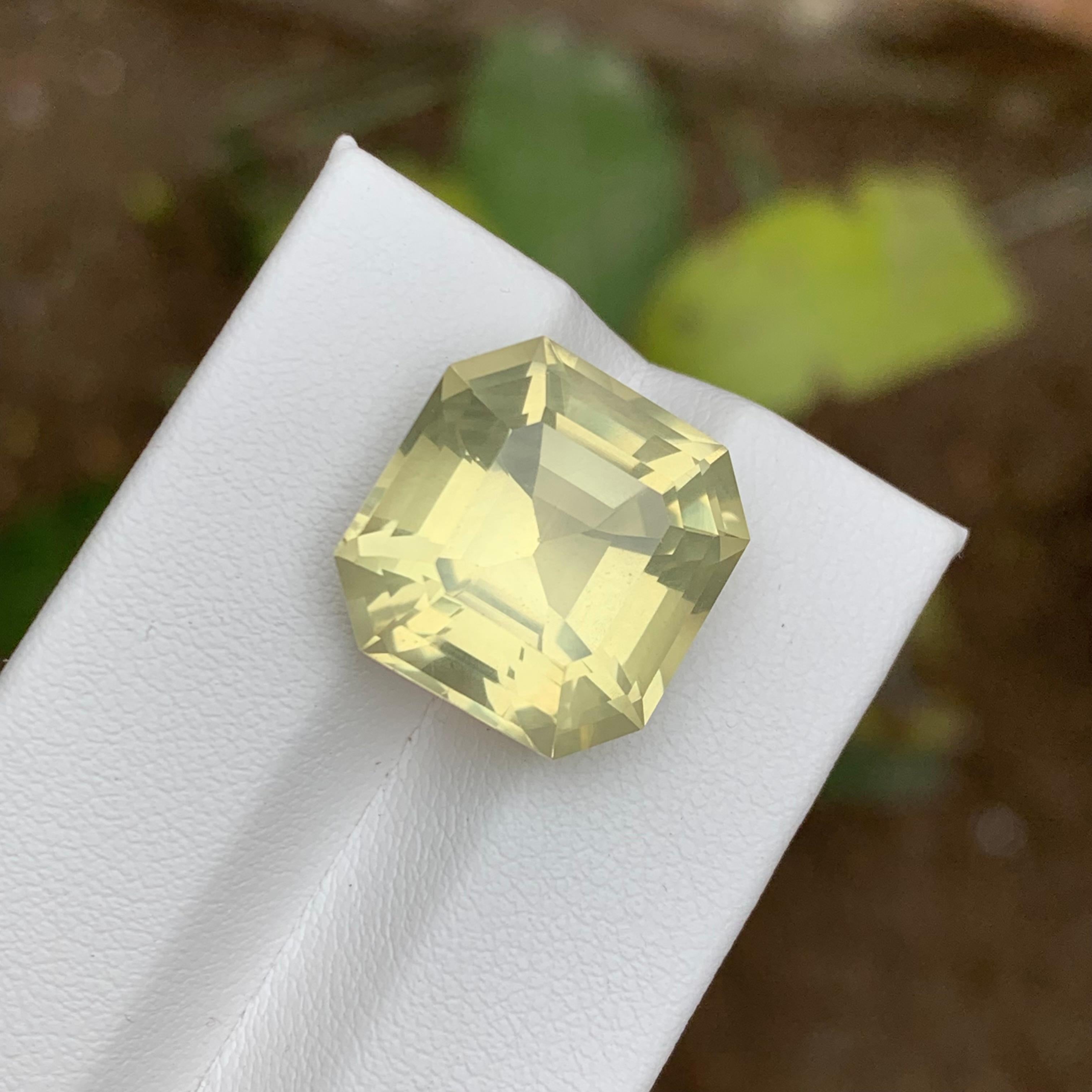Natural Yellow Certified Citrine Gemstone, 16.70 Carat Asscher Cut for Pendant For Sale 1
