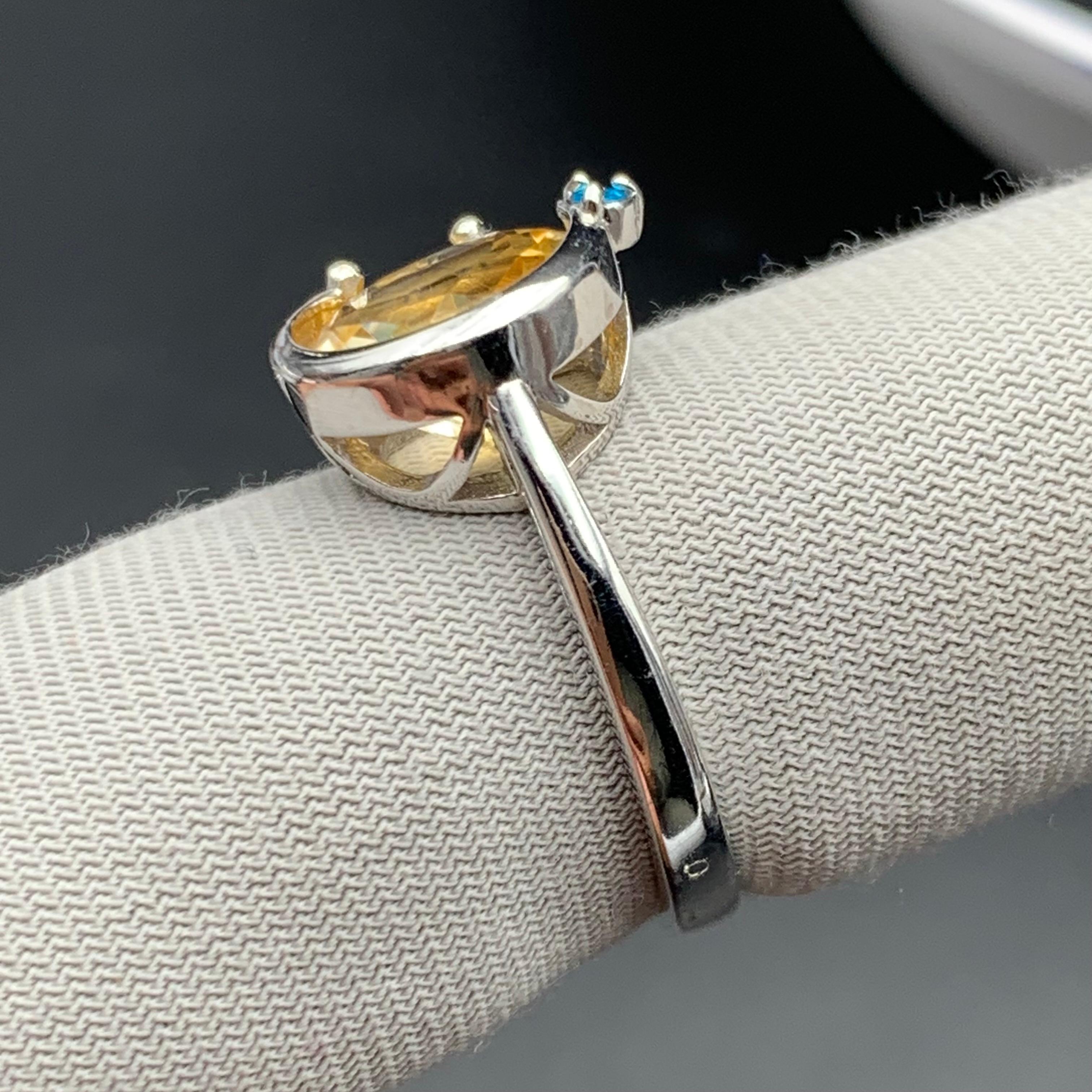 Natural Yellow Citrine Gem Ring 925 St. Silver with Swiss Blue Topaz 4.08 grams For Sale 3