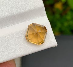 Natural Yellow Citrine Gemstone 5.30 Carat Golden Yellow Loose Citrine for Ring