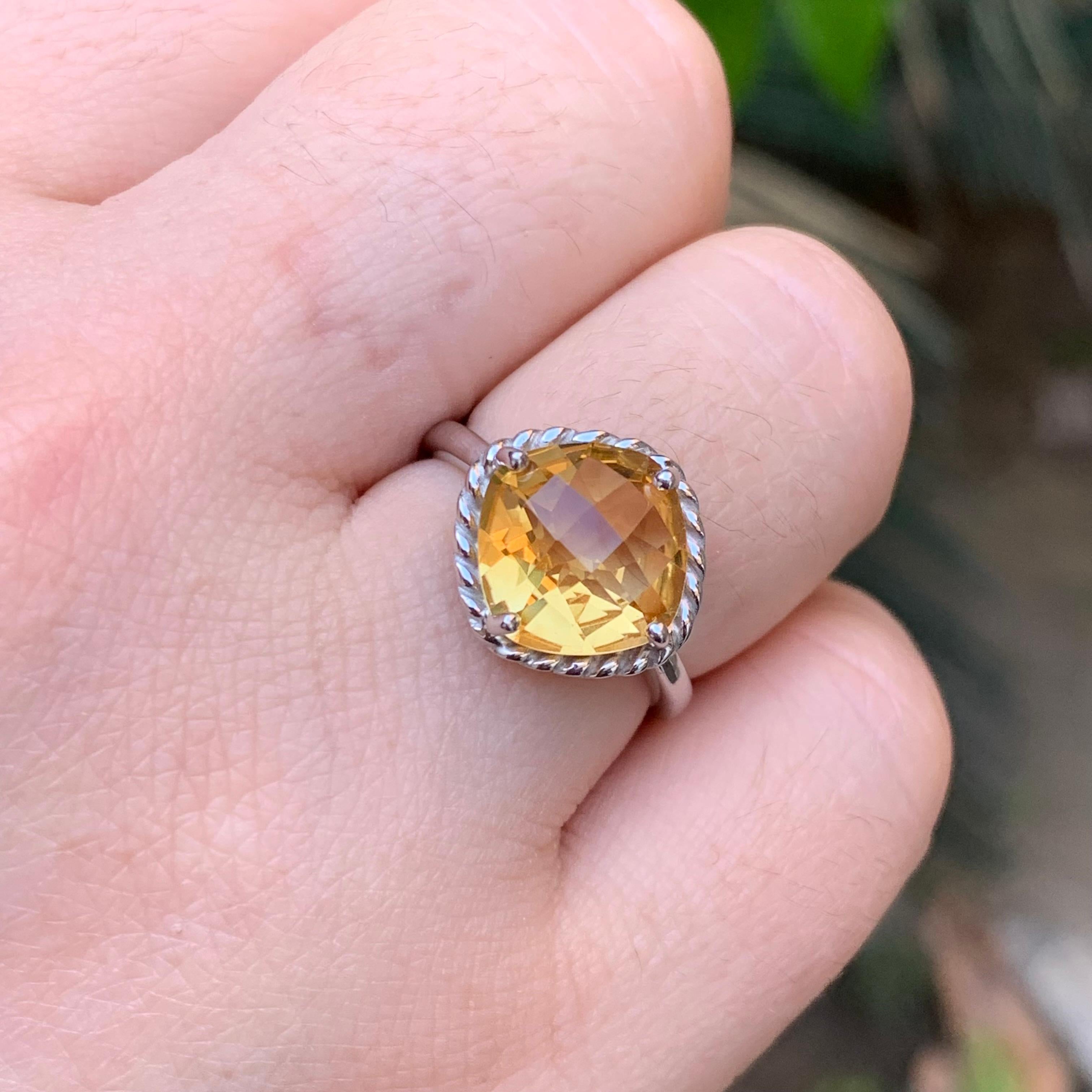 Moderniste Bague ancienne taille coussin en argent 925 carats avec citrine jaune naturelle, taille 7 en vente