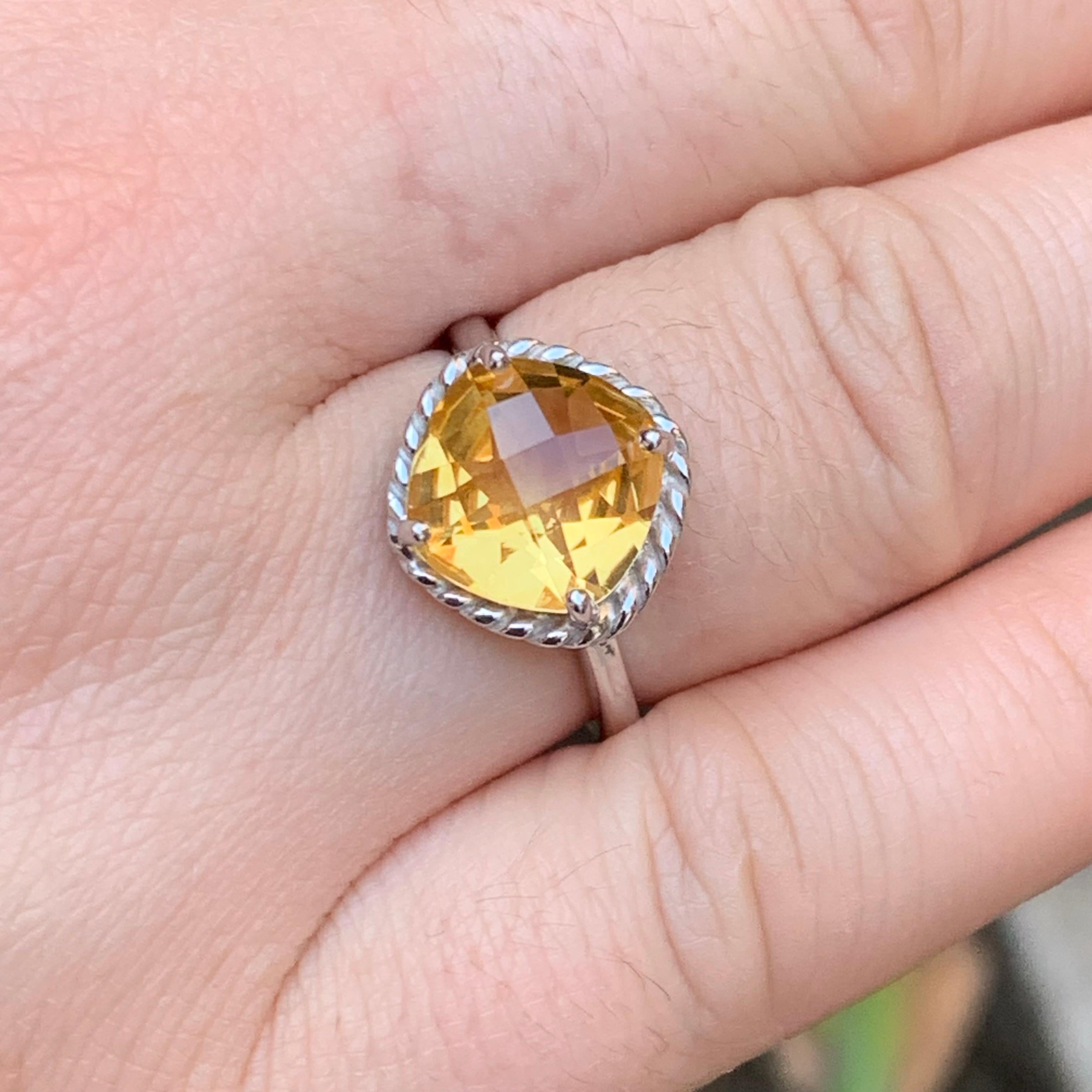 Taille coussin antique Bague ancienne taille coussin en argent 925 carats avec citrine jaune naturelle, taille 7 en vente