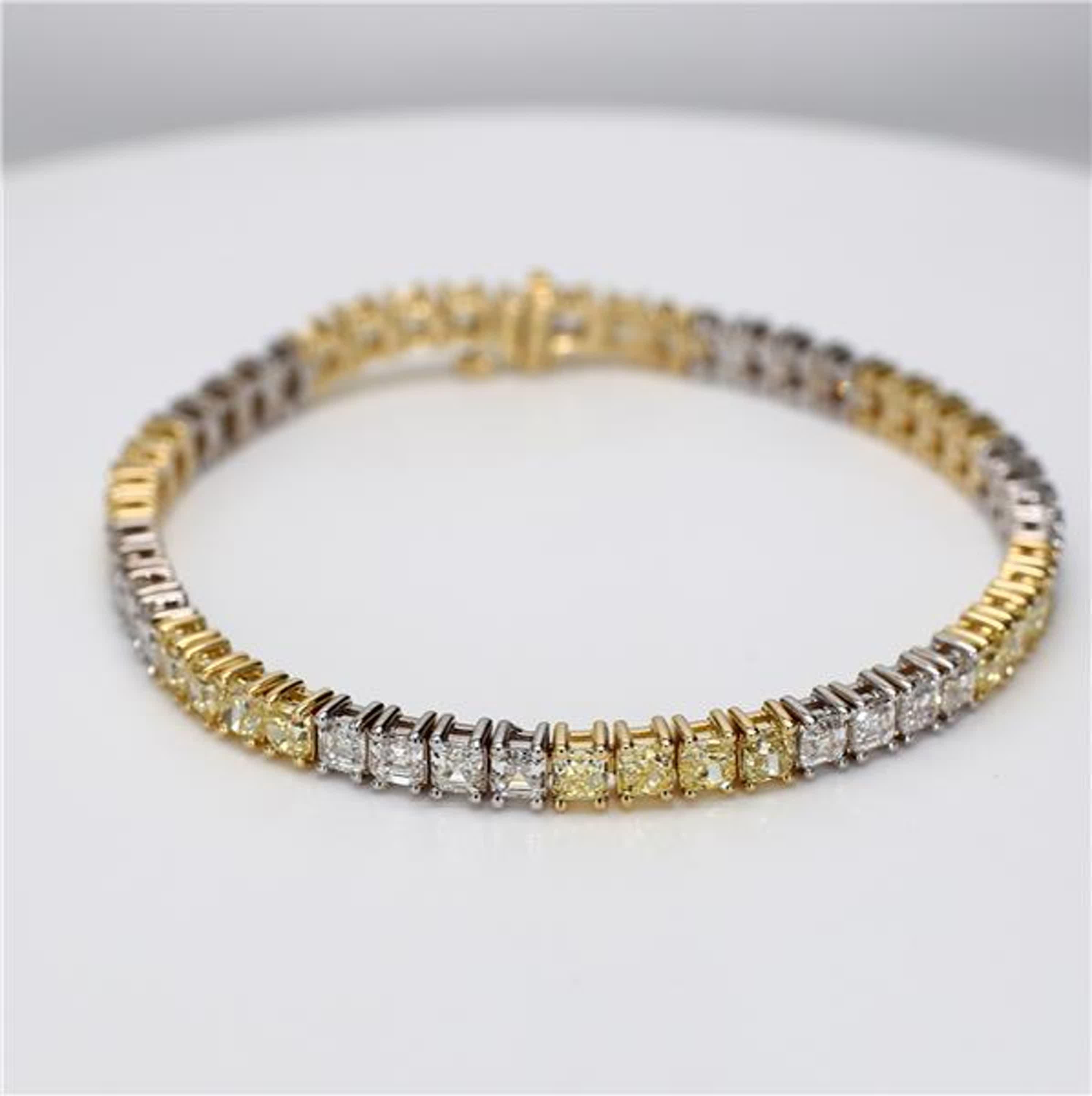 Women's Natural Yellow Cushion and White Diamond 11.54 Carat TW Gold Tennis Bracelet For Sale