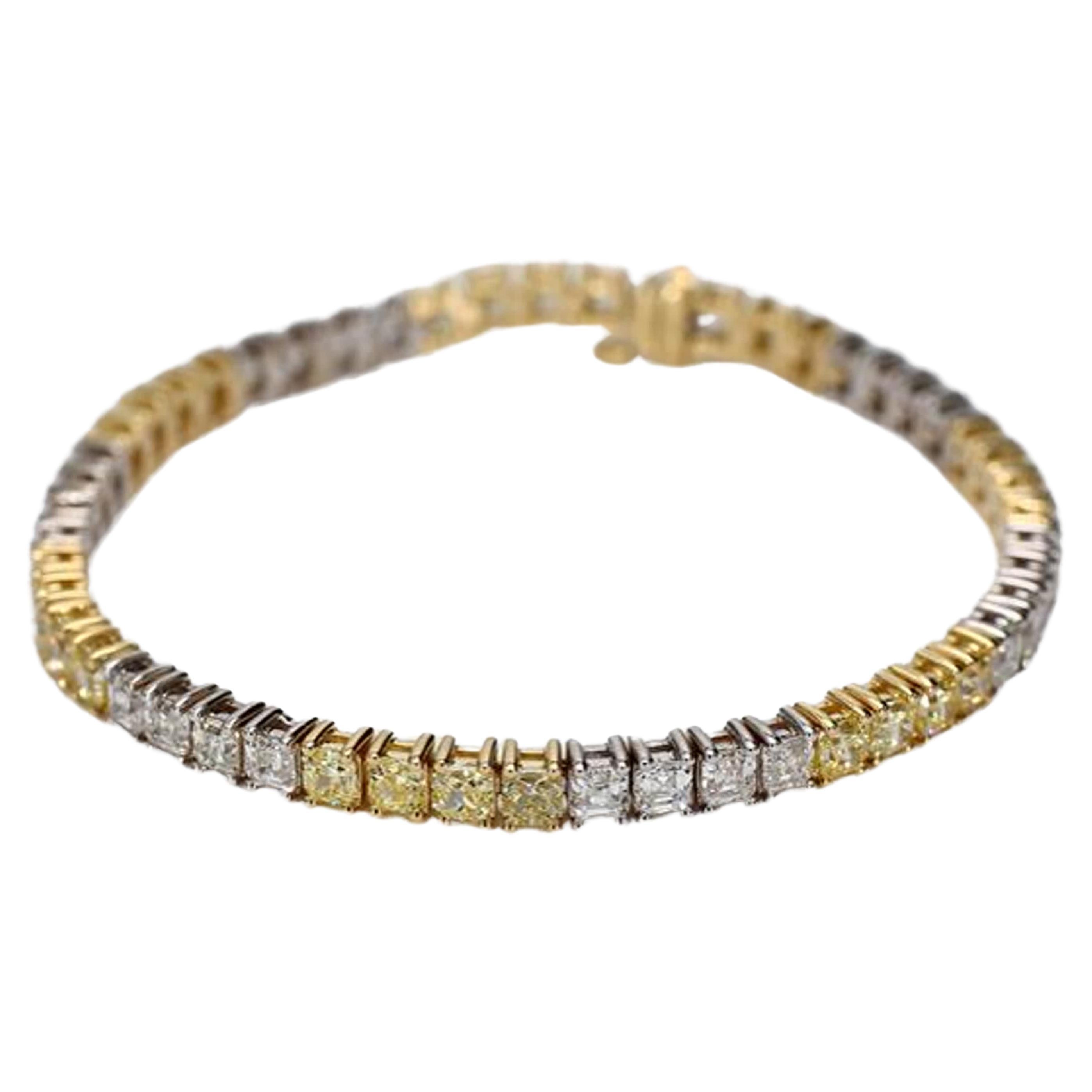 Natural Yellow Cushion and White Diamond 11.54 Carat TW Gold Tennis Bracelet For Sale