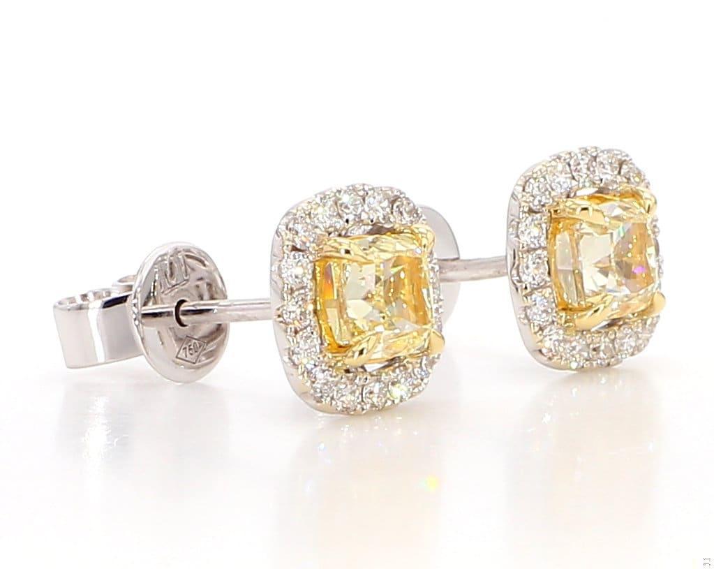 Taille coussin Boucles d'oreilles en or jaune coussin et diamant blanc de 1.74 carat TW en vente