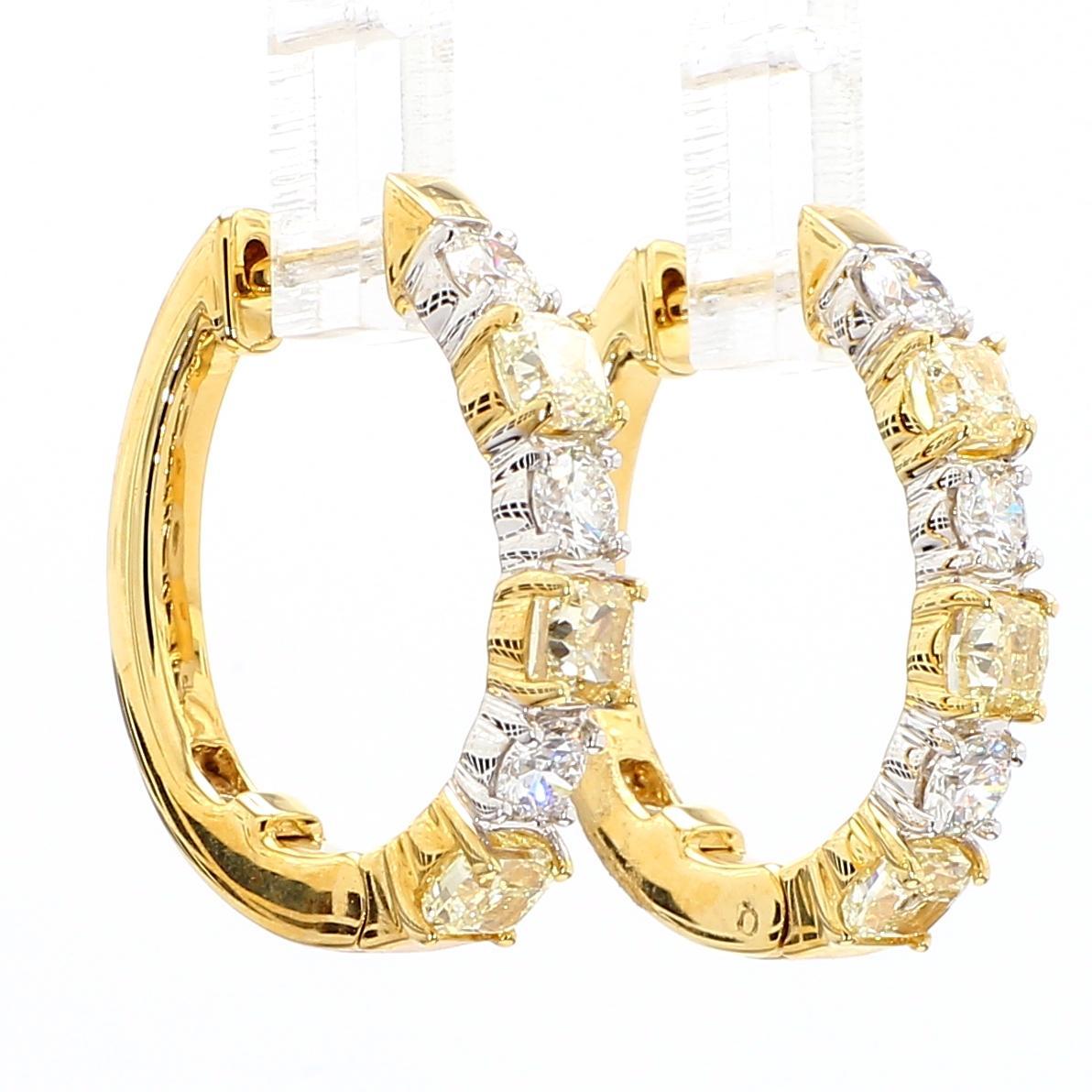 Taglio cuscino Orecchini a cerchio in oro giallo naturale con cuscino e diamante bianco da 2,36 carati TW in vendita