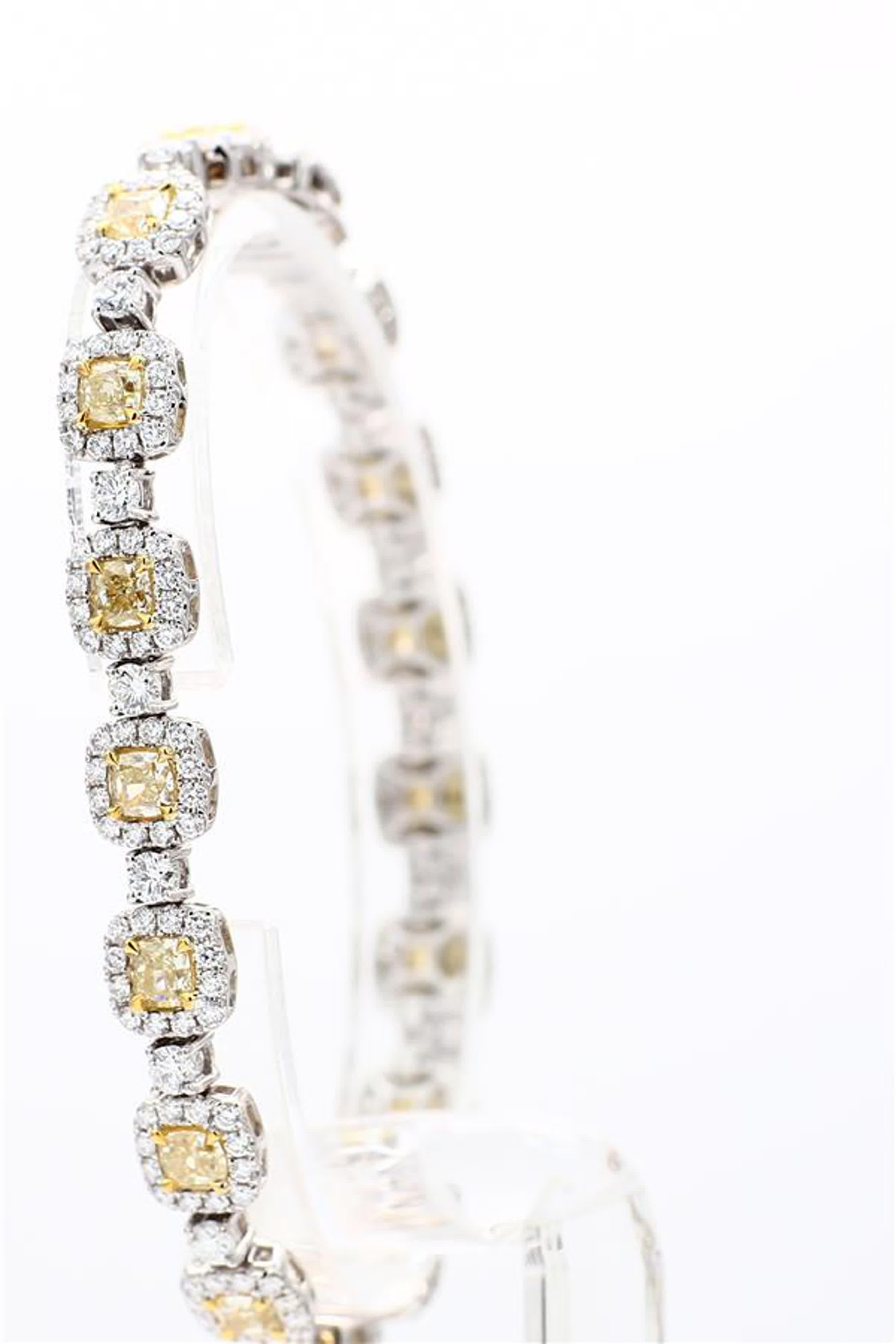 Women's Natural Yellow Cushion and White Diamond 9.01 Carat TW Gold Bracelet For Sale