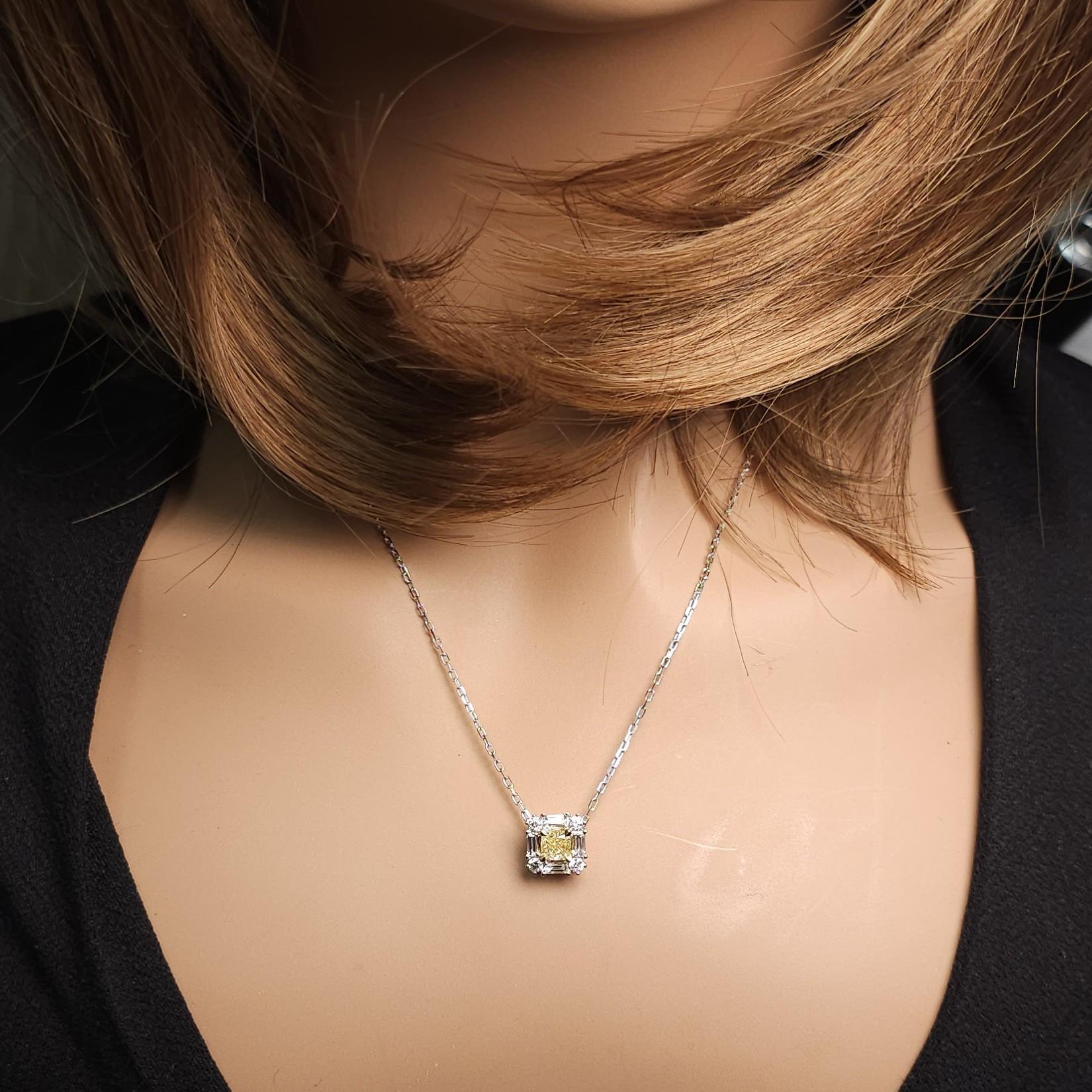 Natural Yellow Cushion and White Diamond .97 Carat TW Gold Drop Pendant In New Condition For Sale In New York, NY