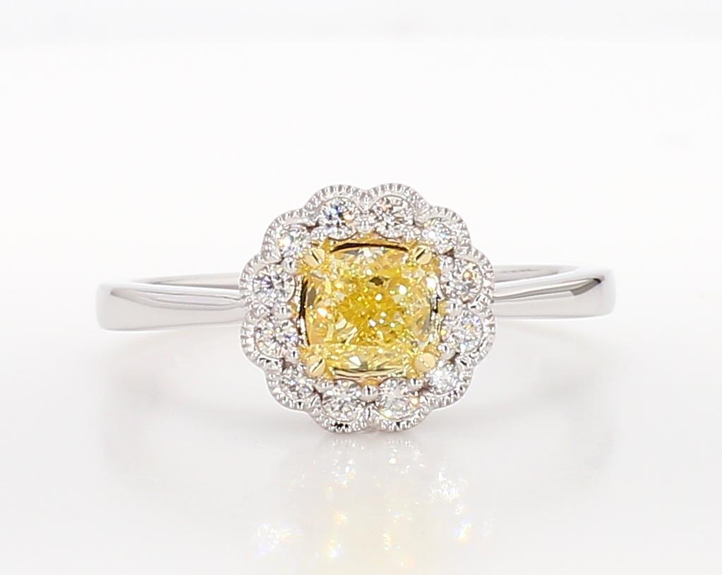 Contemporain Bague cocktail en or jaune naturel taille coussin de 0.75 carat TW en vente