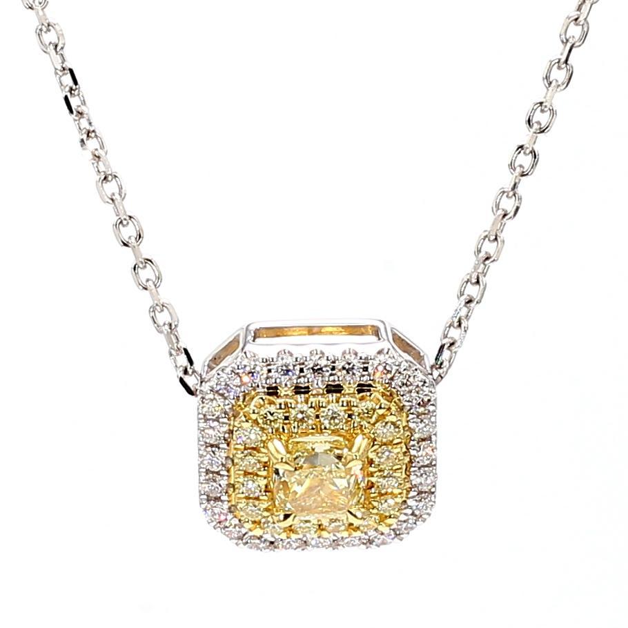 Contemporain Pendentif en or jaune naturel avec diamant taille coussin de 0.88 carat poids total en vente