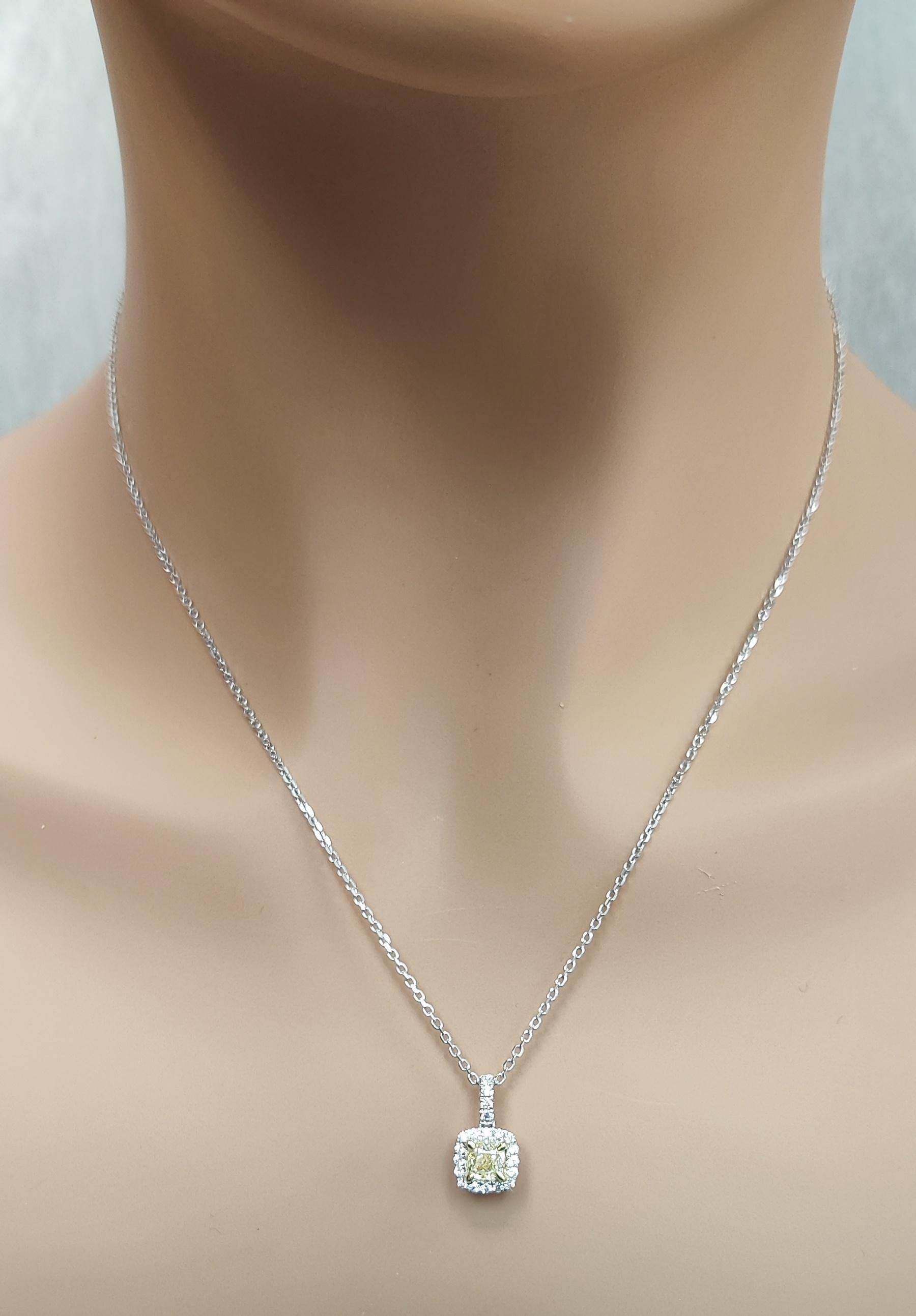 Colgante gota de oro con diamante amarillo natural en cojín de 0.94 quilates TW en Nuevo estado para la venta en New York, NY