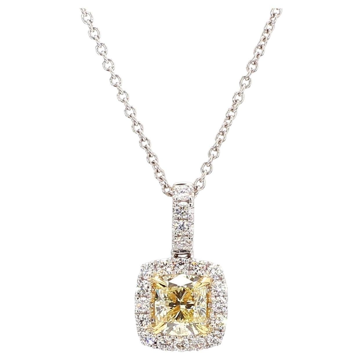 Pendentif en or jaune naturel avec diamant taille coussin de 0.94 carat poids total