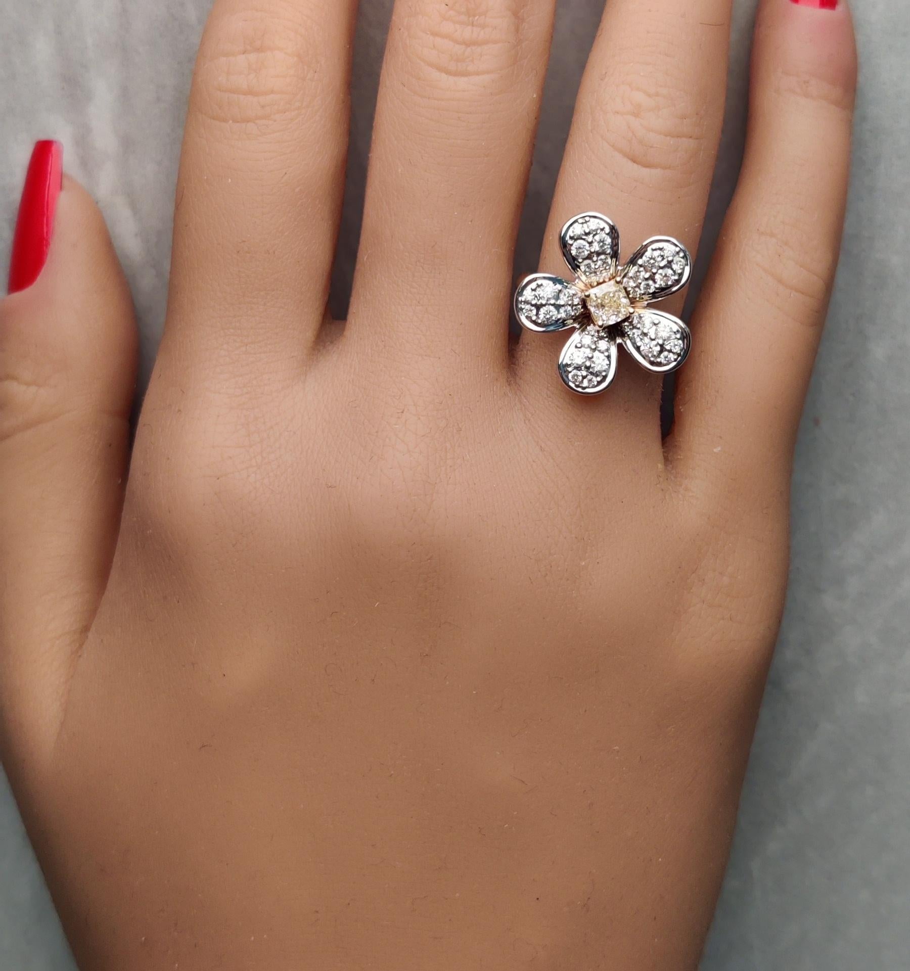 Bague cocktail en or jaune naturel taille coussin de 1,01 carat TW Neuf - En vente à New York, NY