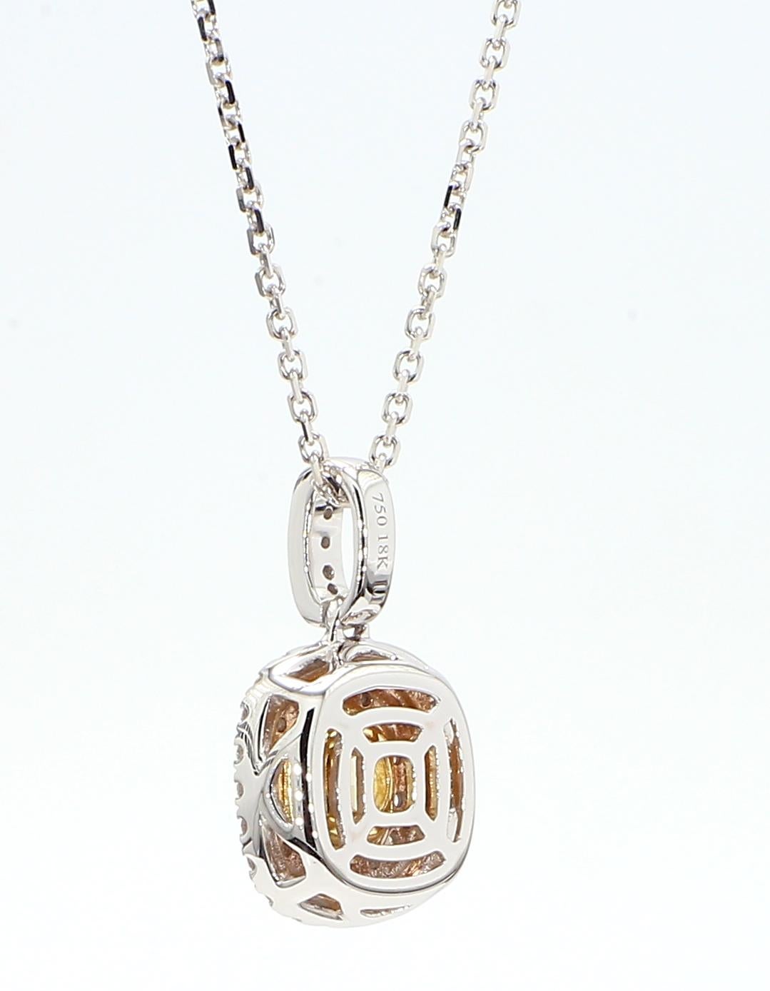 Natural Yellow Cushion Diamond 1.02 Carat TW Gold Drop Pendant In New Condition For Sale In New York, NY