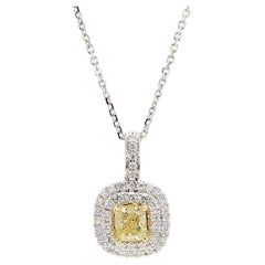 Pendentif en or jaune naturel avec diamant taille coussin de 1,02 carat poids total