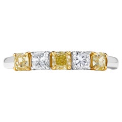 Natürlicher gelber Diamant im Kissenschliff 1.04 Karat TW Gold Cocktail-Ring