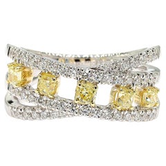 Natürlicher gelber Diamant im Kissenschliff 1.09 Karat TW Gold Cocktail-Ring