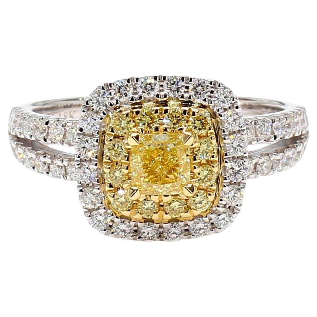 Anillo de cóctel de oro con un diamante amarillo natural en forma de cojín de 1.11 quilates TW