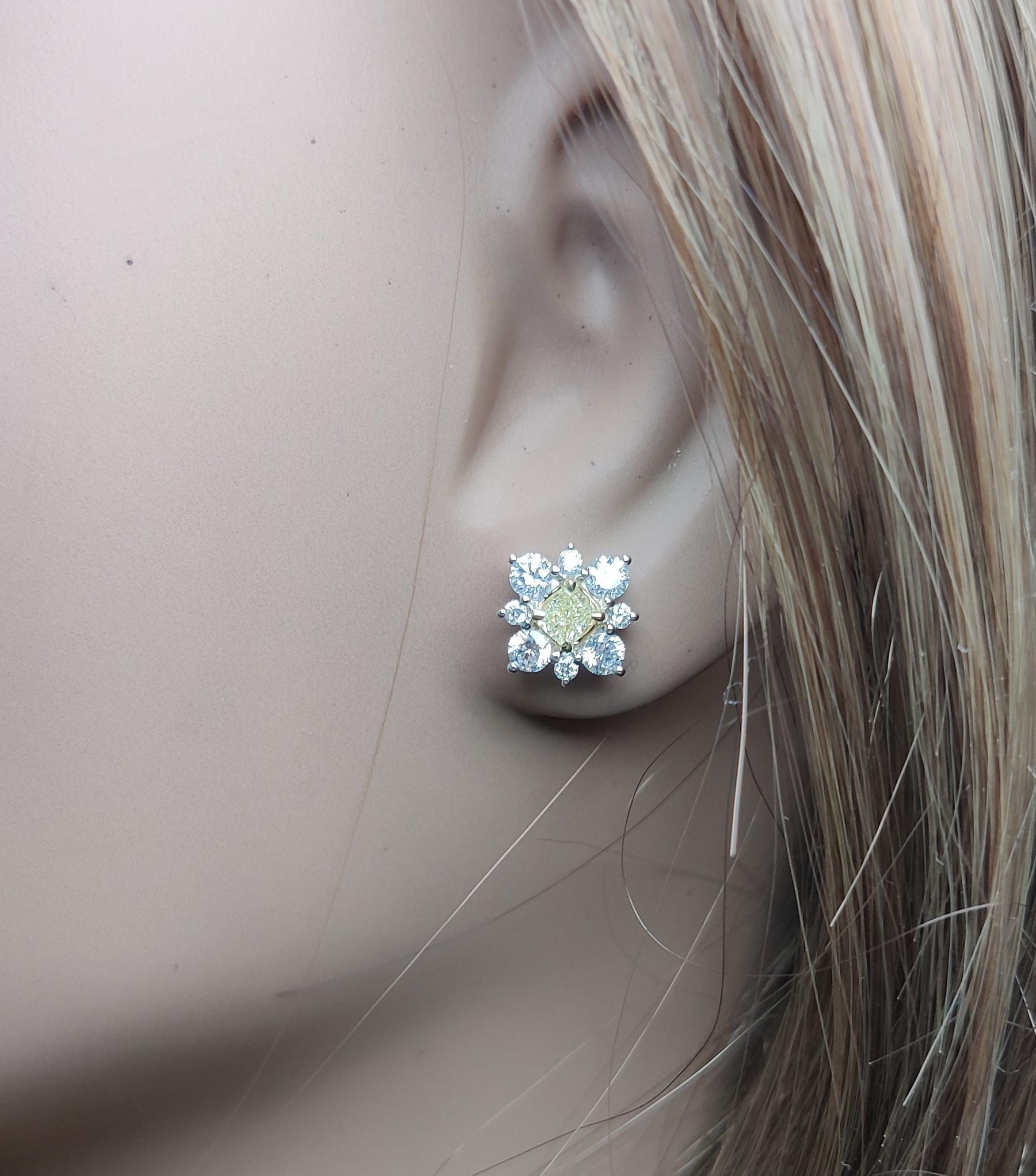 Cushion Cut Natural Yellow Cushion Diamond 1.16 Carat TW Gold Stud Earrings For Sale