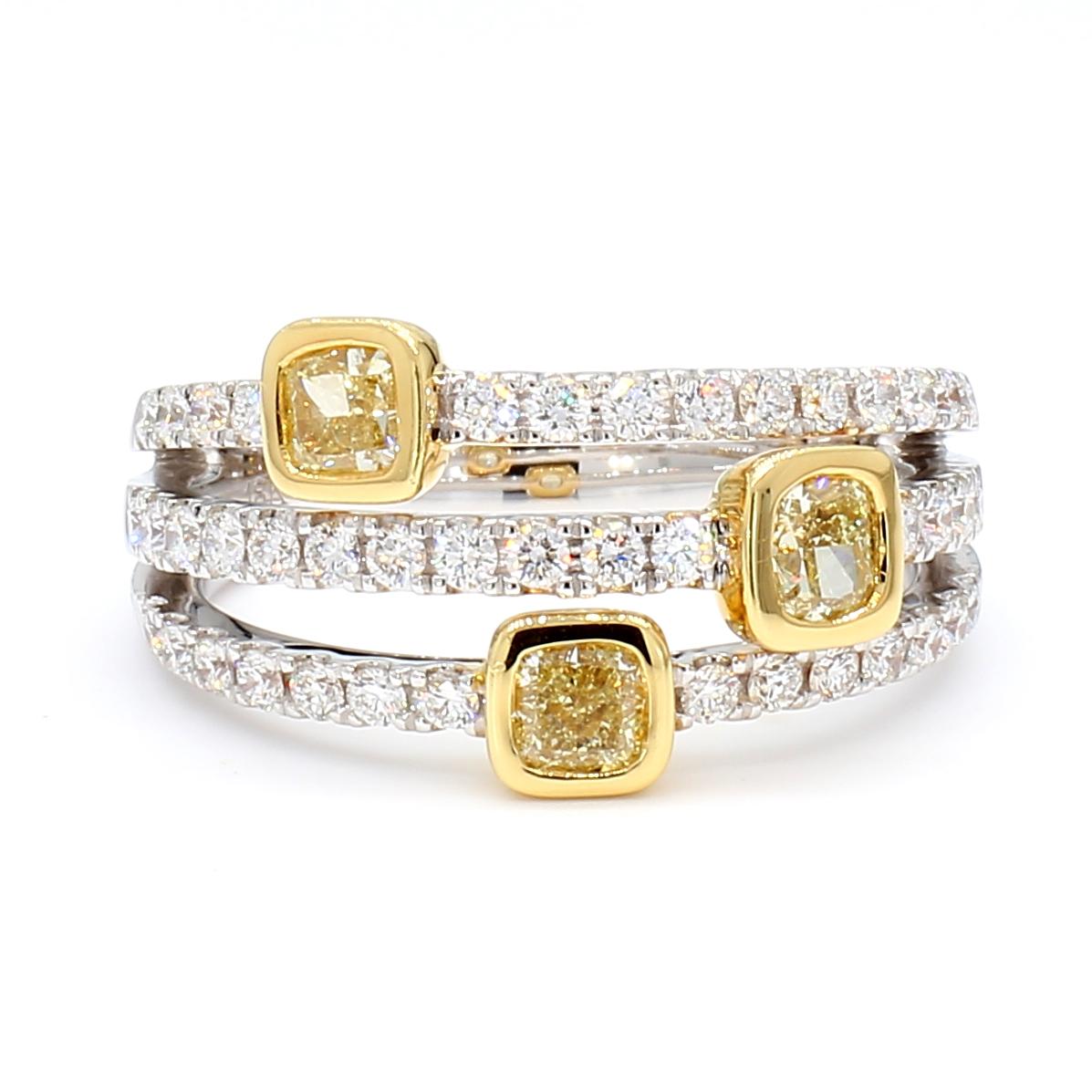 Contemporain Bague cocktail en or jaune naturel taille coussin de 1.20 carats poids total en vente