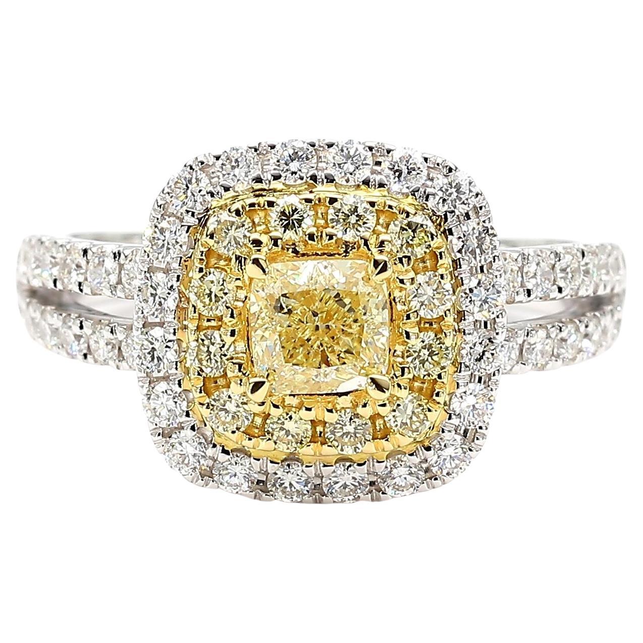 Natural Yellow Cushion Diamond 1.22 Carat TW Platinum Cocktail Ring en venta