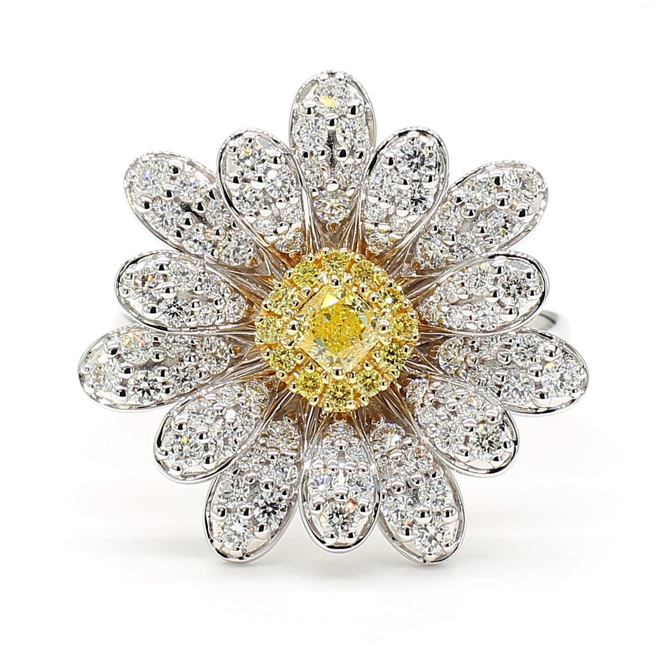 Contemporain Bague cocktail en or jaune naturel taille coussin de 1.23 carat TW en vente
