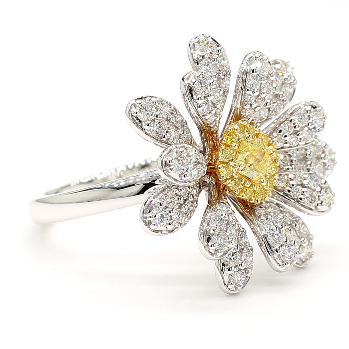 Taille coussin Bague cocktail en or jaune naturel taille coussin de 1.23 carat TW en vente