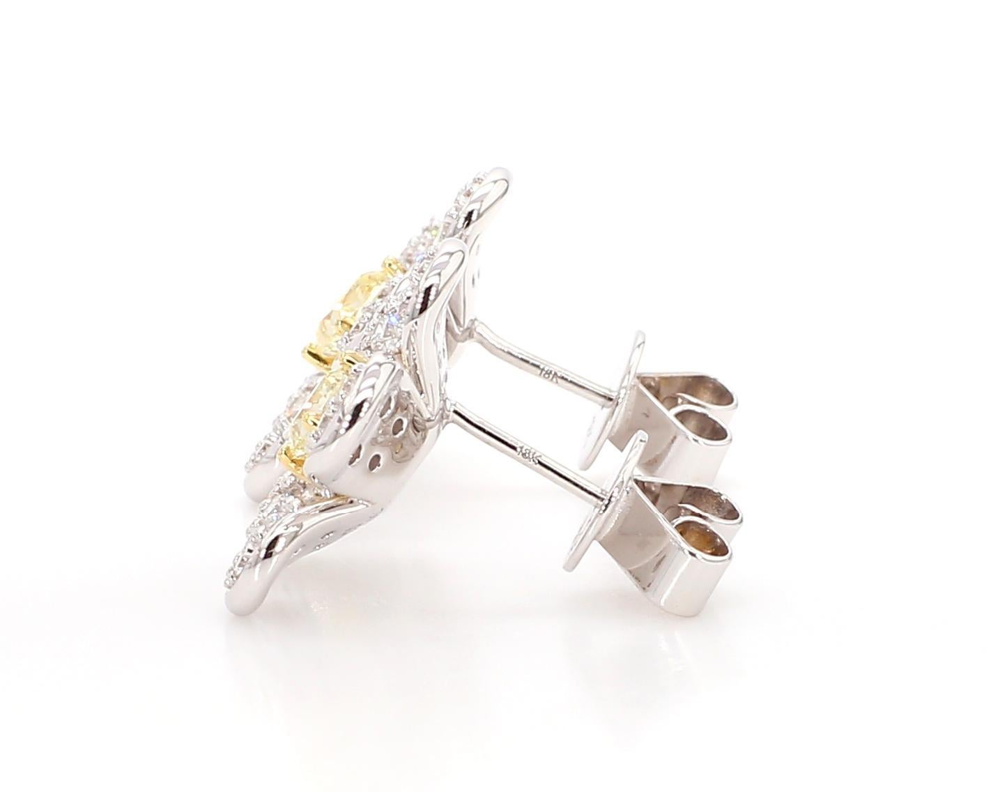 Contemporain Boucles d'oreilles en or avec diamant coussin de 1.27 carat TW de couleur naturelle jaune en vente