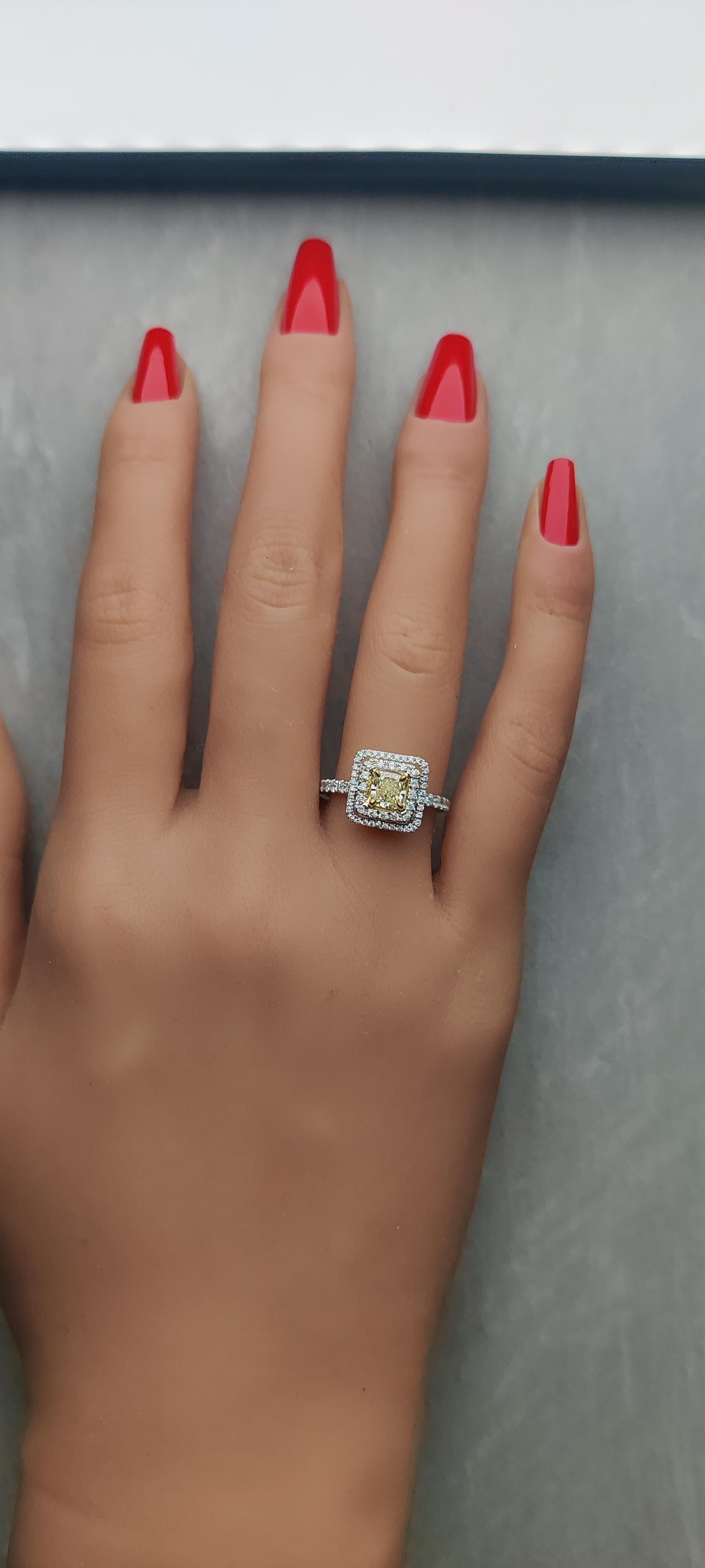 Natural Yellow Cushion Diamond 1.36 Carat TW Gold Cocktail Ring In New Condition For Sale In New York, NY