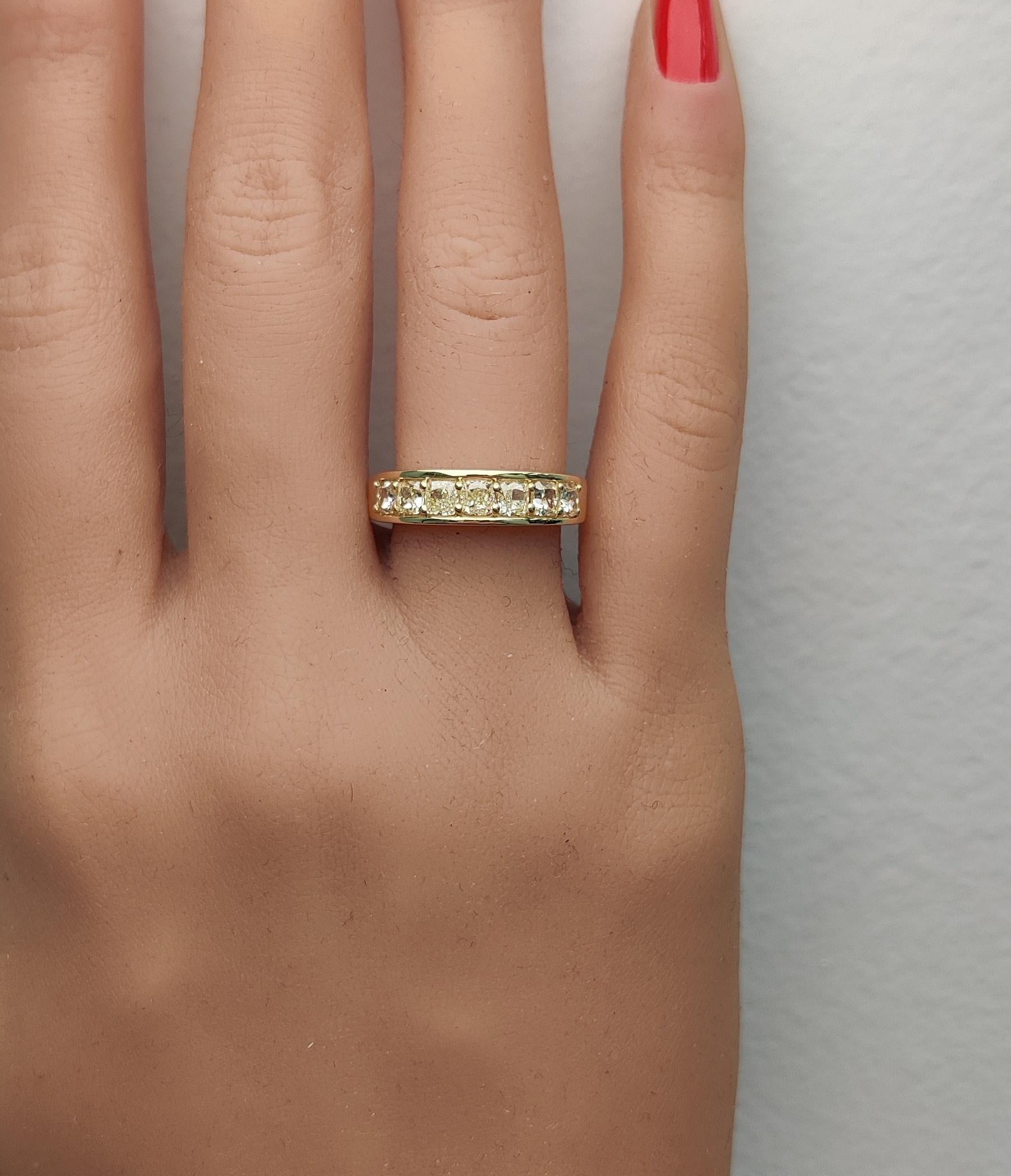 Natural Yellow Cushion Diamond 1.44 Carat TW Gold Cocktail Band In New Condition For Sale In New York, NY