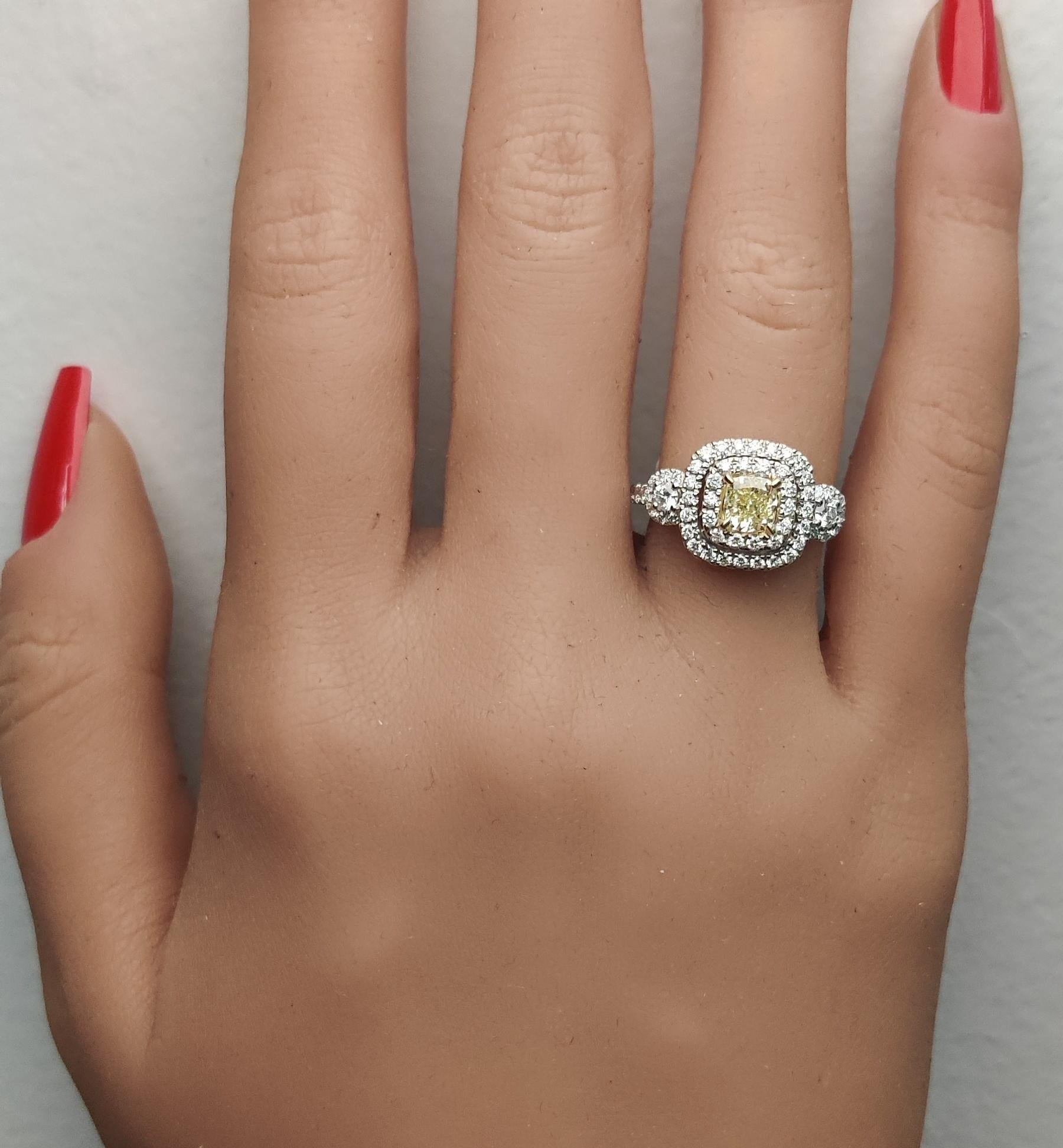Bague cocktail en or jaune naturel taille coussin de 1.49 carat TW Neuf - En vente à New York, NY
