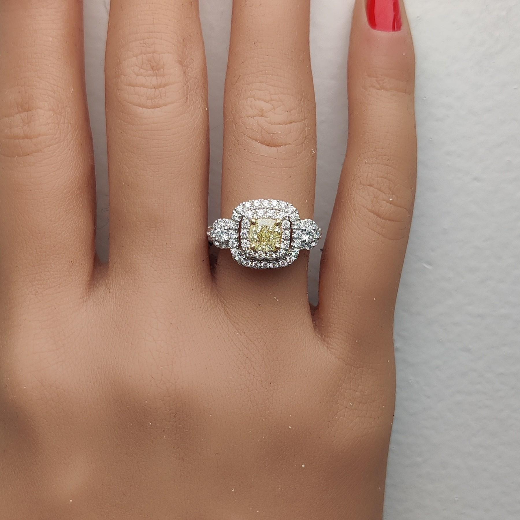 Bague cocktail en or jaune naturel taille coussin de 1.49 carat TW Neuf - En vente à New York, NY