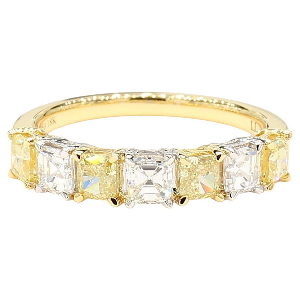 Natürlicher gelber Diamant im Kissenschliff 1.53 Karat TW Gold Cocktail-Ring