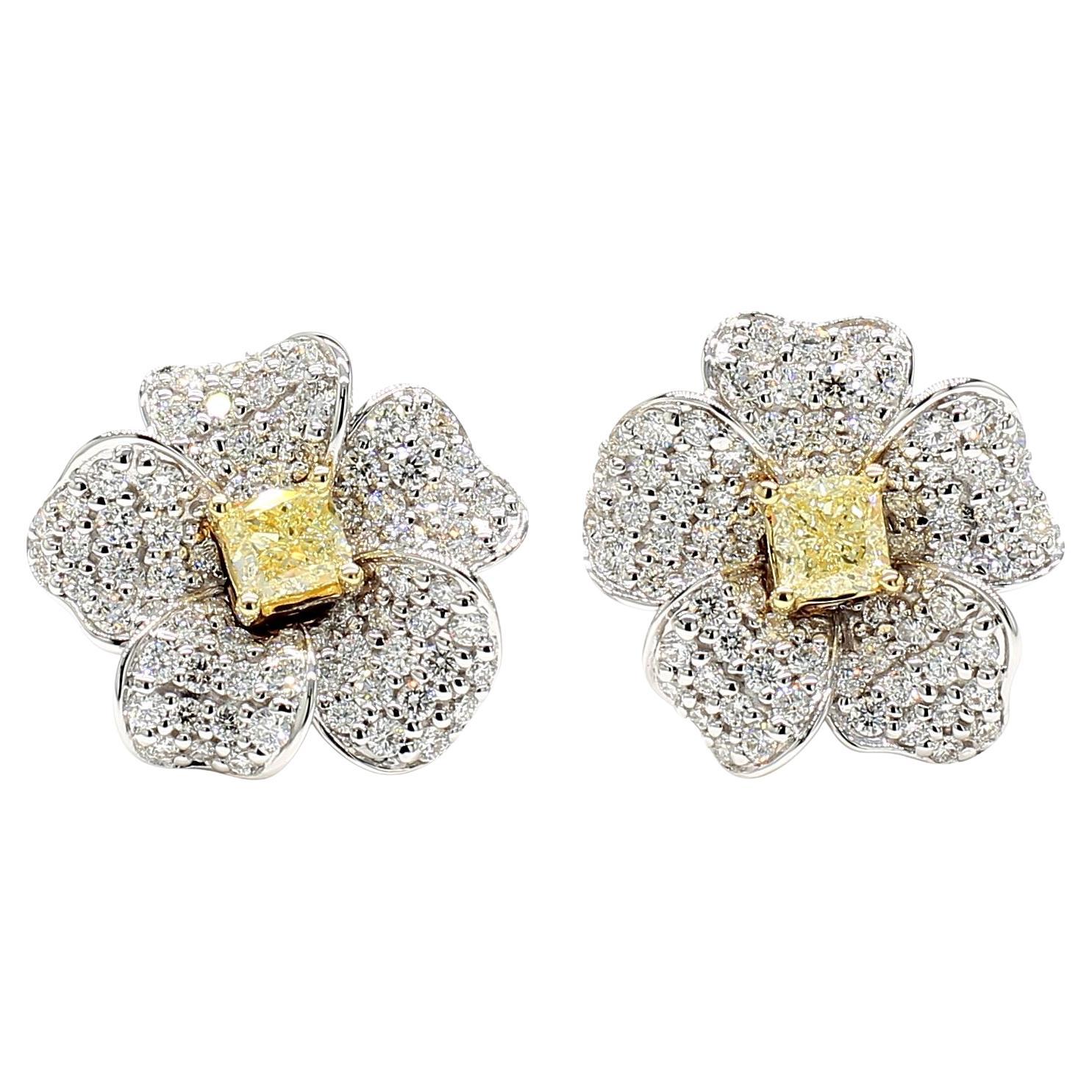 Natürlicher gelber Diamant im Kissenschliff 1.56 Karat TW Gold-Ohrstecker