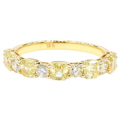 Bague cocktail en or jaune naturel taille coussin de 1.64 carats poids total