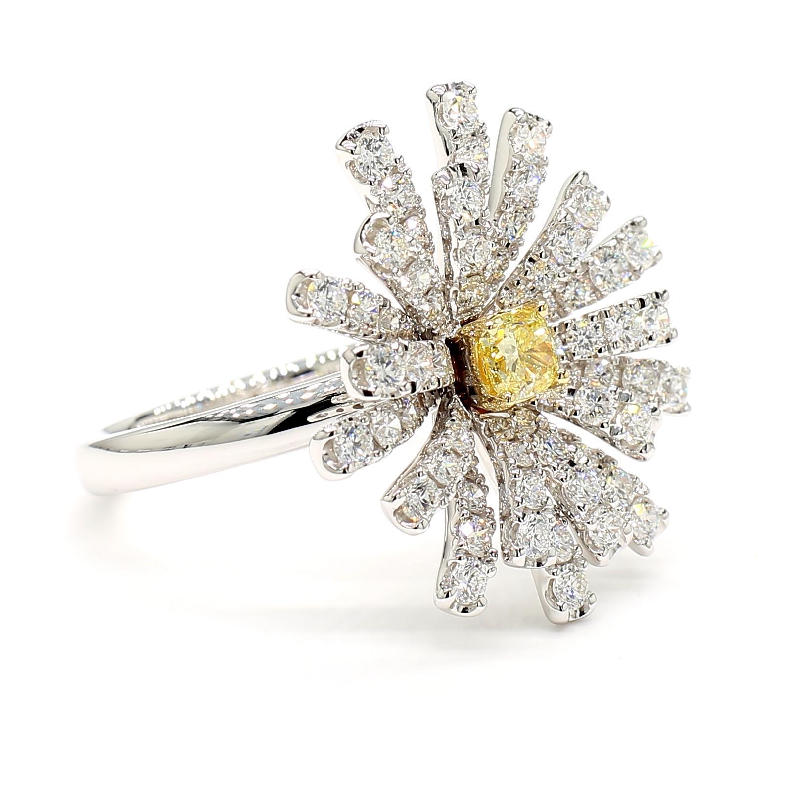 Taille coussin Bague cocktail en or jaune naturel taille coussin de 1.79 carat TW en vente