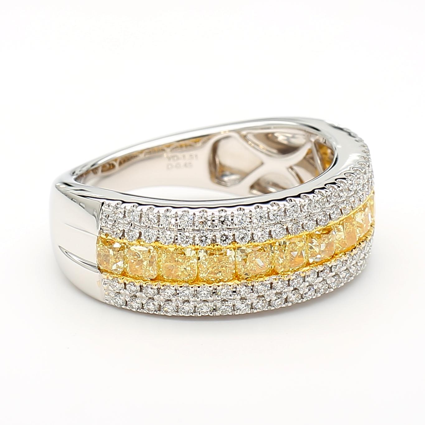 Natural Yellow Cushion Diamond 1.95 Carat TW Gold Cocktail Ring (Kissenschliff) im Angebot