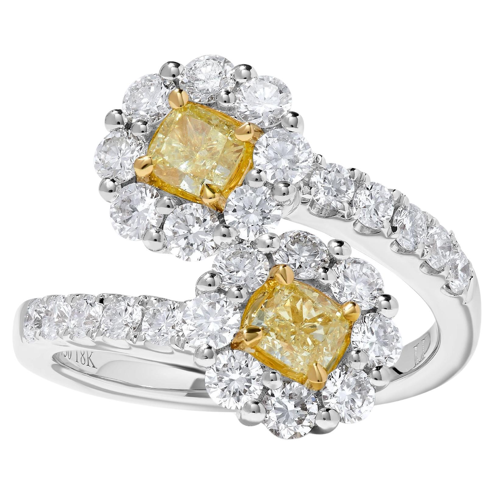 Anillo de cóctel de oro con un diamante amarillo natural en forma de cojín de 2.00 quilates TW