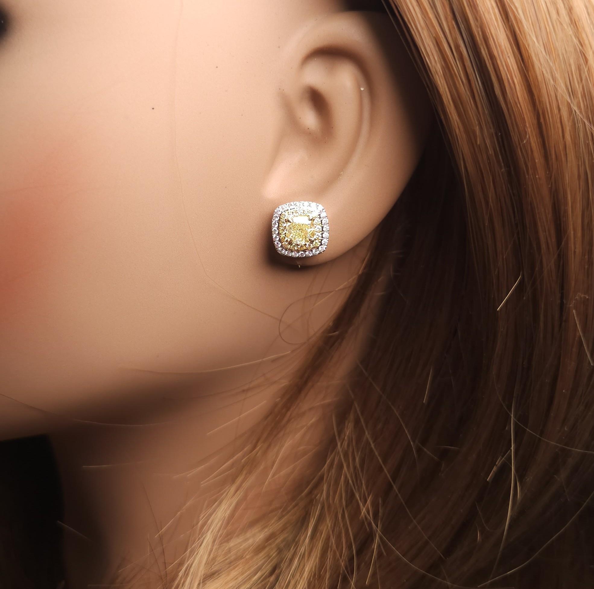 Orecchini in oro con diamante giallo naturale a cuscino da 2.12 carati TW In condizioni Nuovo in vendita a New York, NY