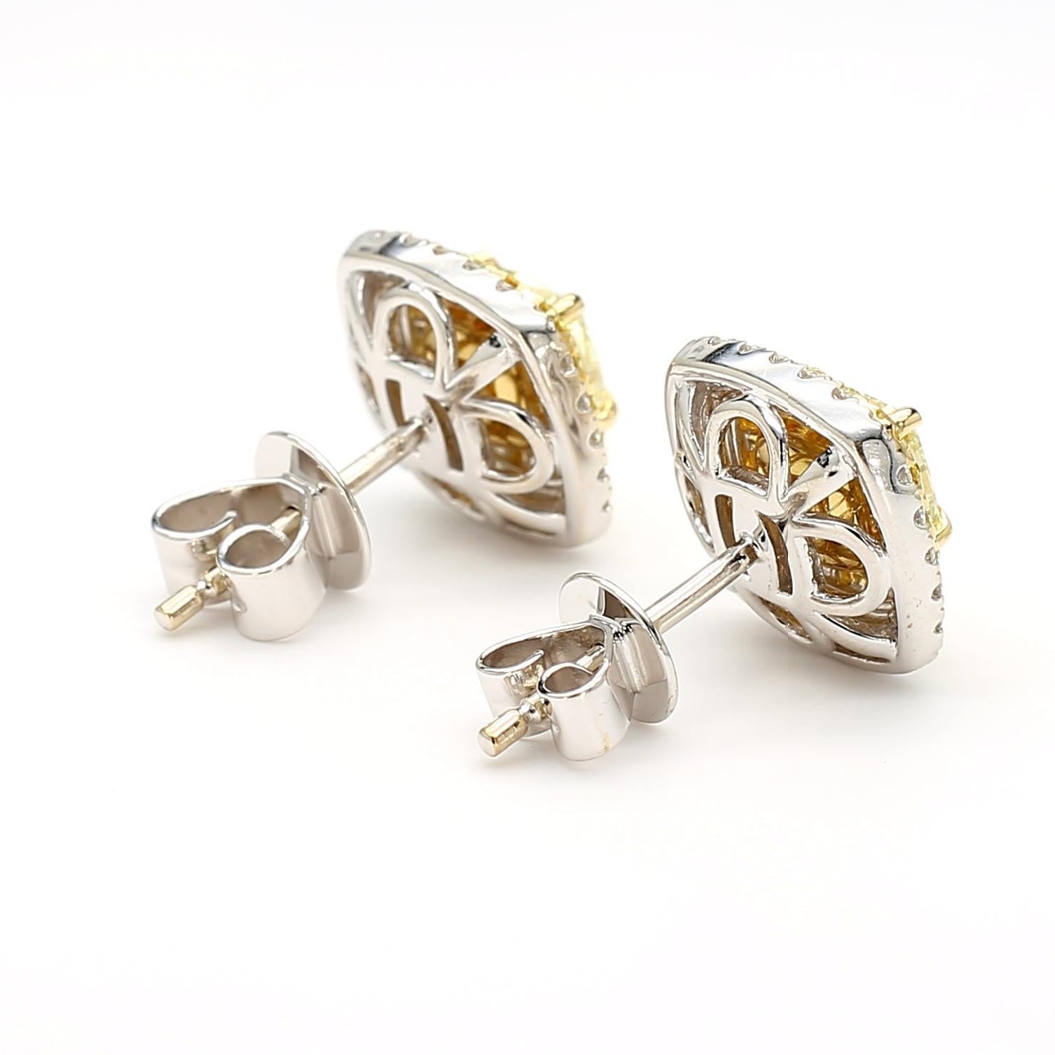 Orecchini in oro con diamante giallo naturale a cuscino da 2.12 carati TW in vendita 2