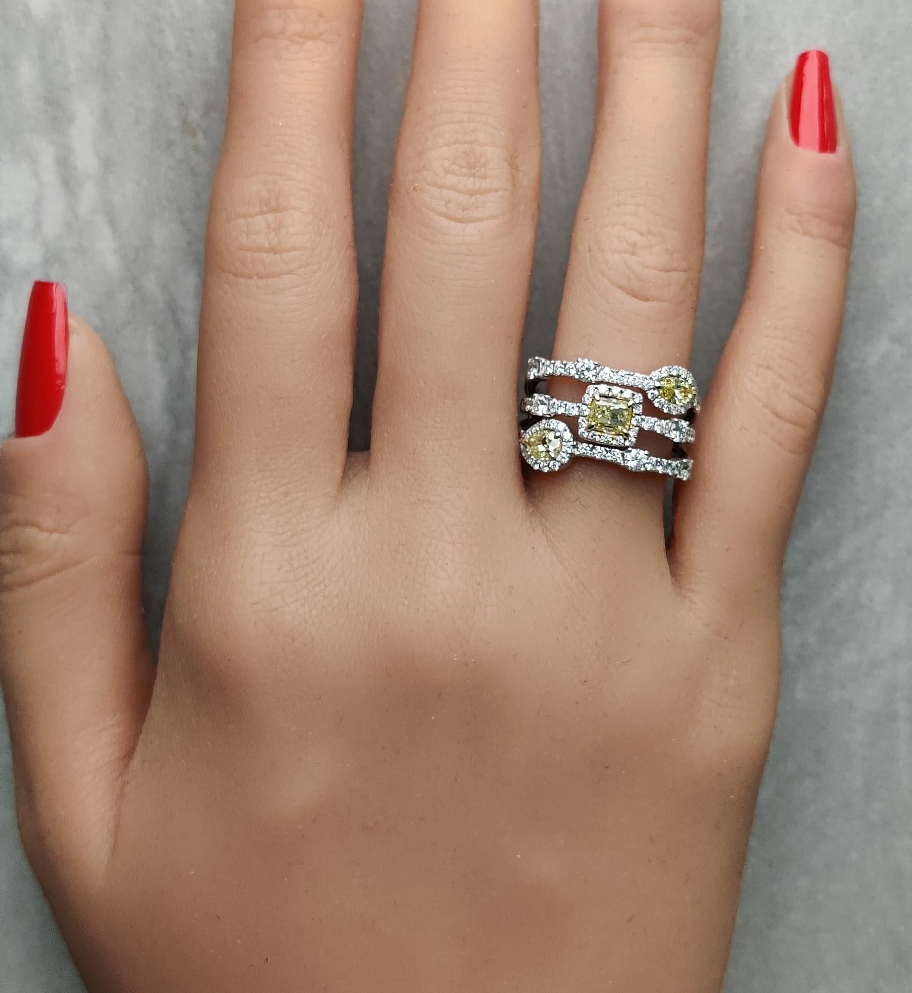 Bague cocktail en or jaune naturel taille coussin de 2.22 carat TW Neuf - En vente à New York, NY