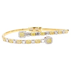 Bracciale in oro giallo Nature con diamante a cuscino da 3,52 carati TW